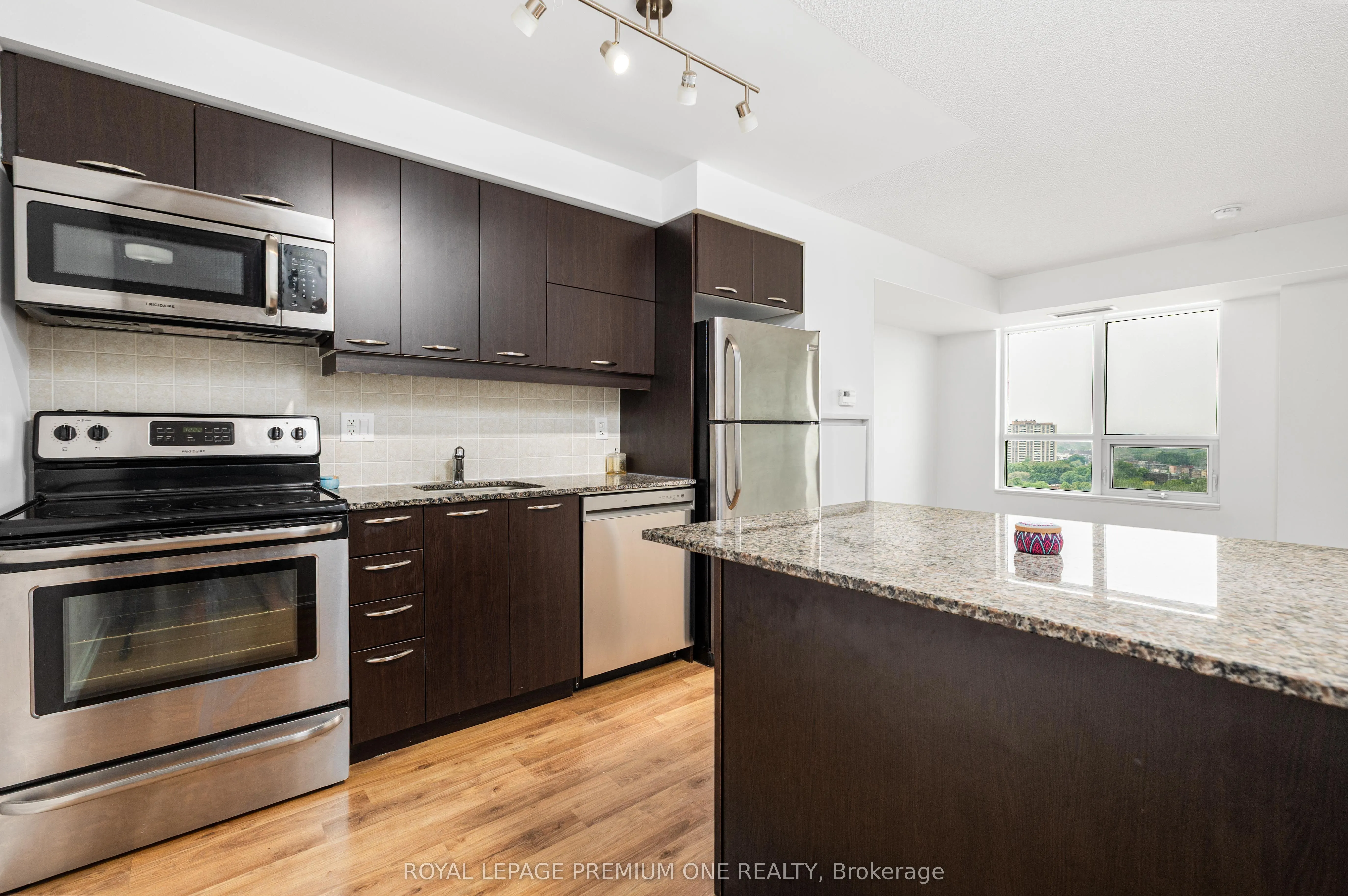 38 Joe Shuster Way, #1910
