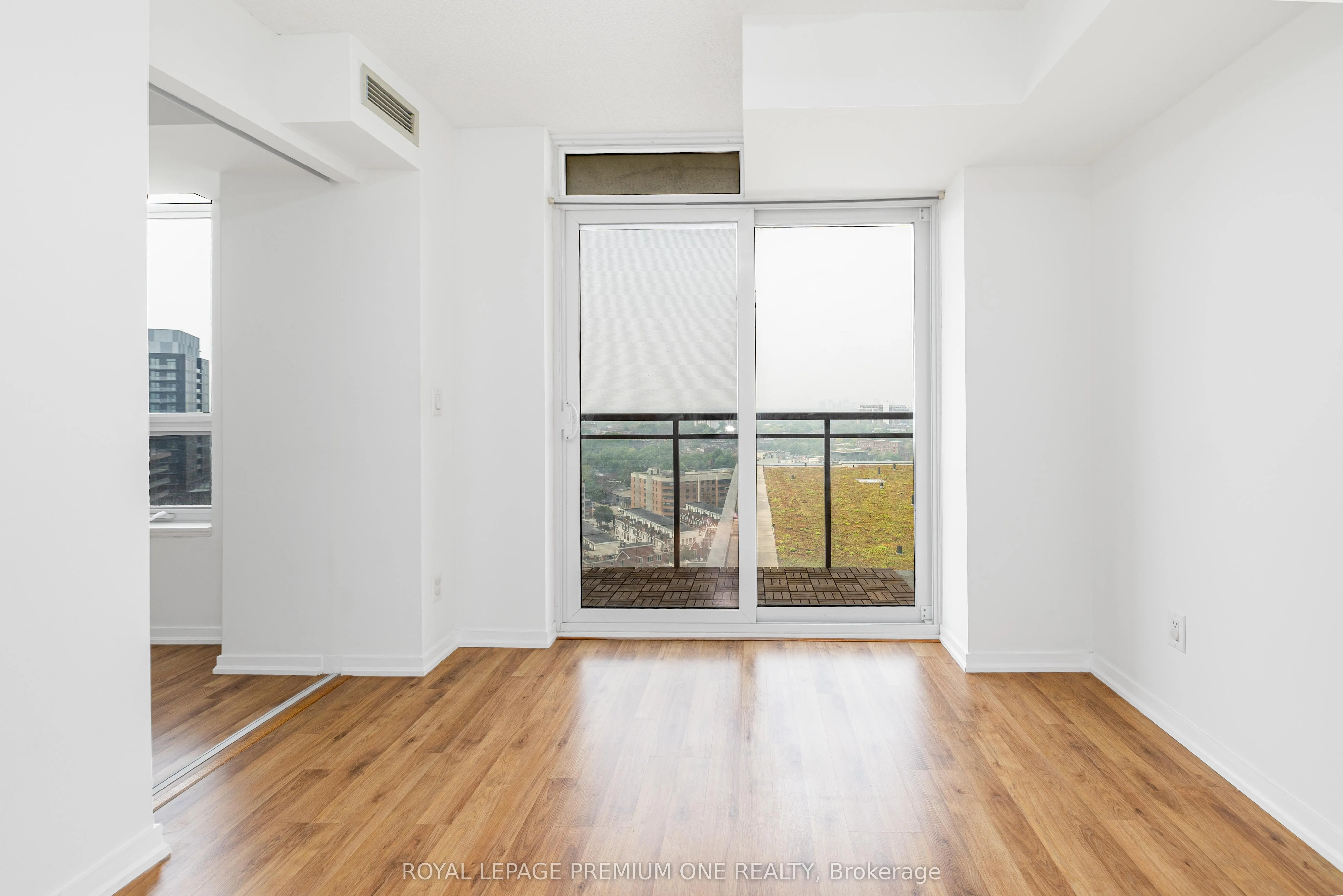 38 Joe Shuster Way, #1910