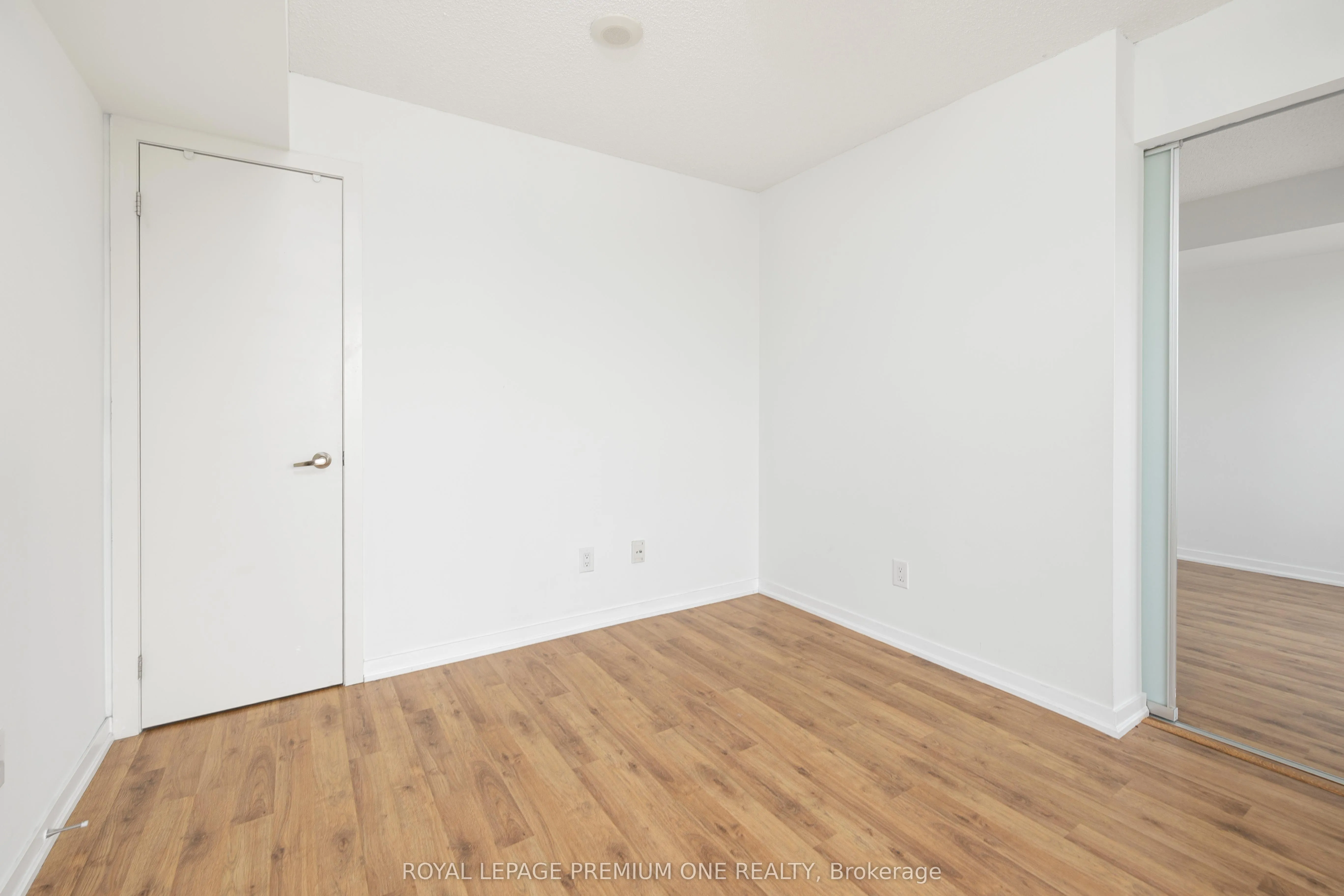 38 Joe Shuster Way, #1910