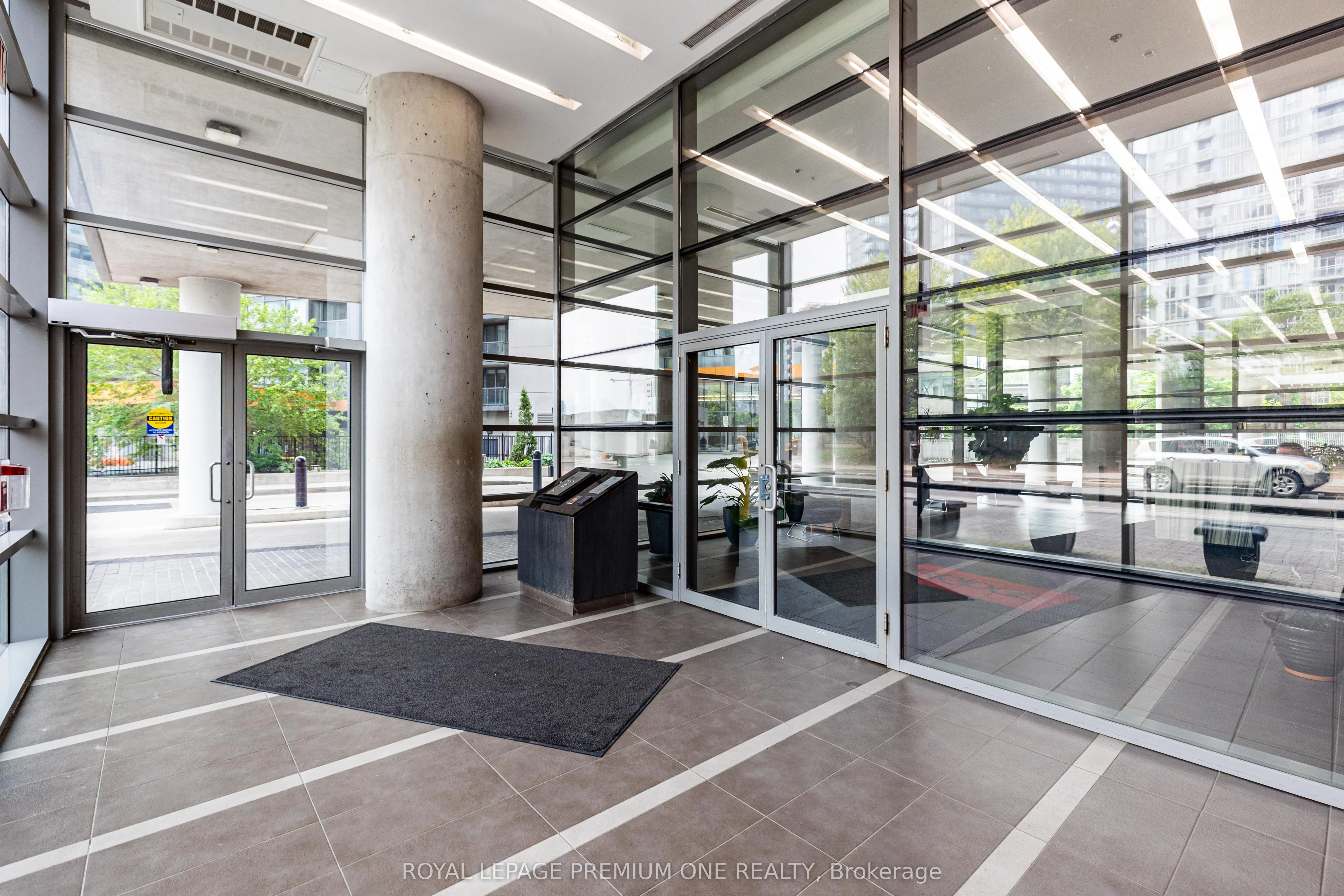 38 Joe Shuster Way, #1910
