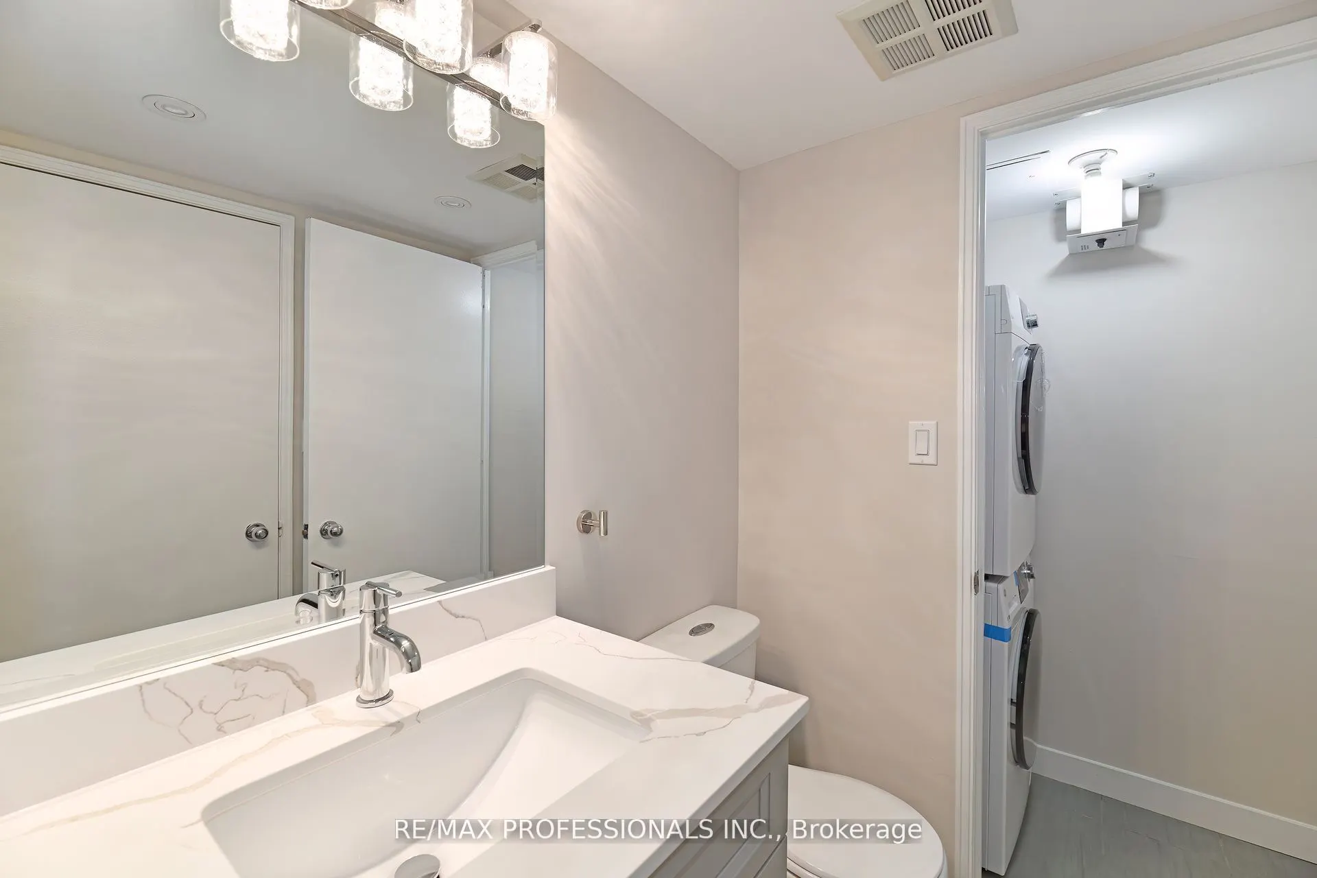 2269 Lakeshore Boulevard W, #2004