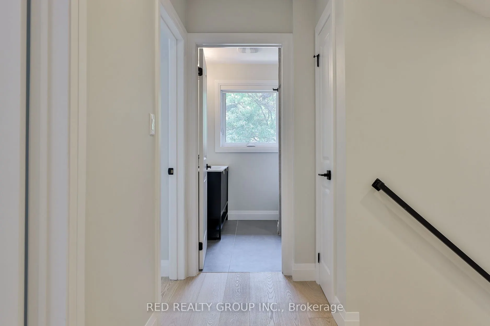 14 Calais Ave Avenue