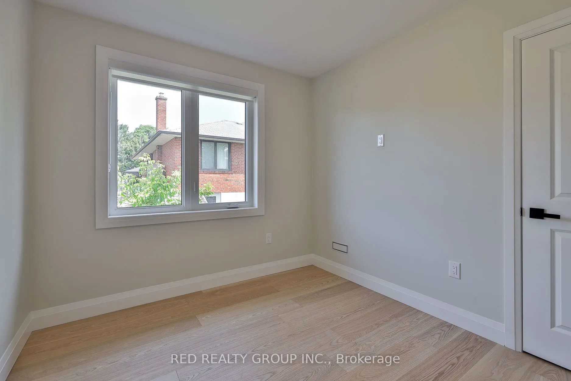 14 Calais Ave Avenue