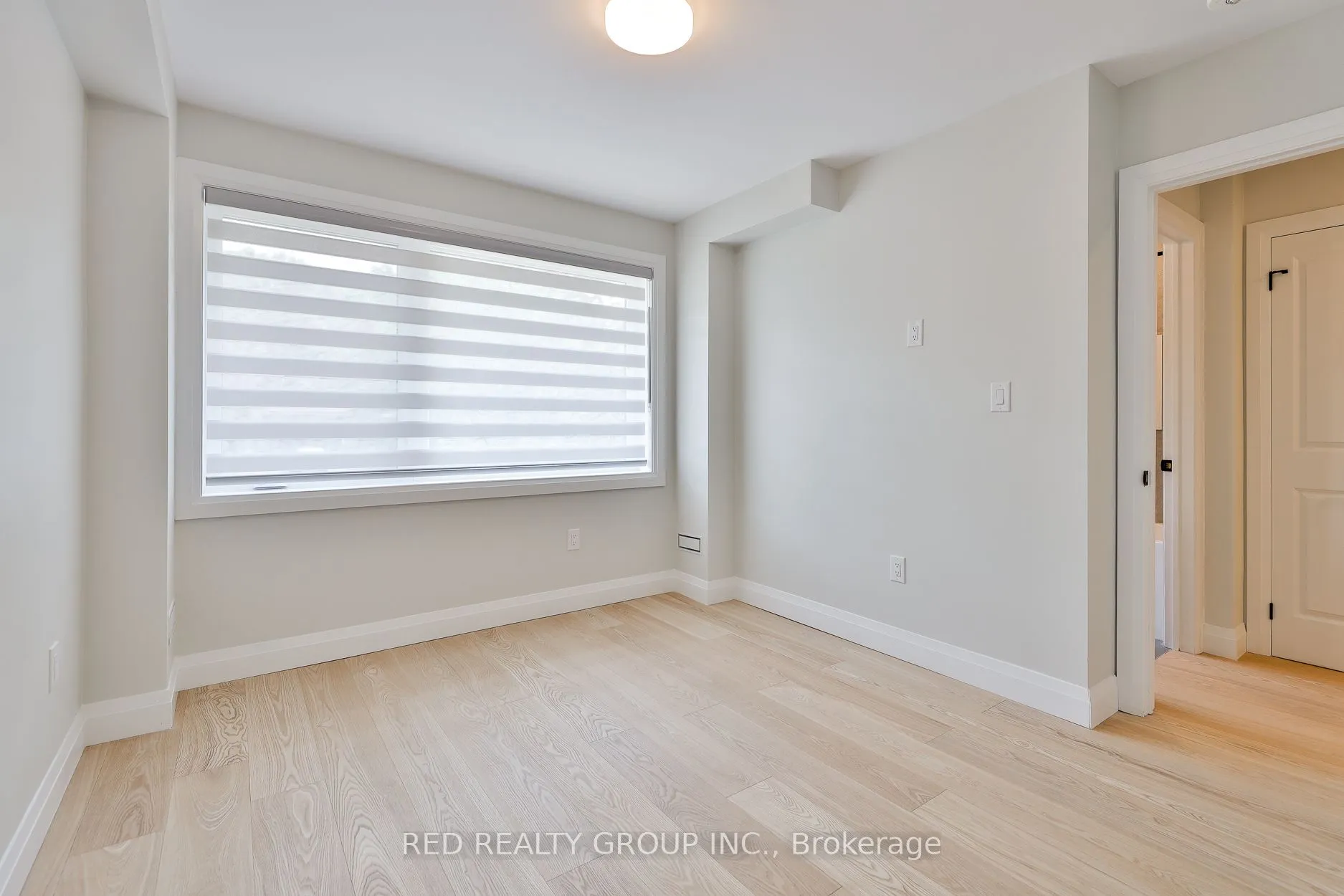 14 Calais Ave Avenue