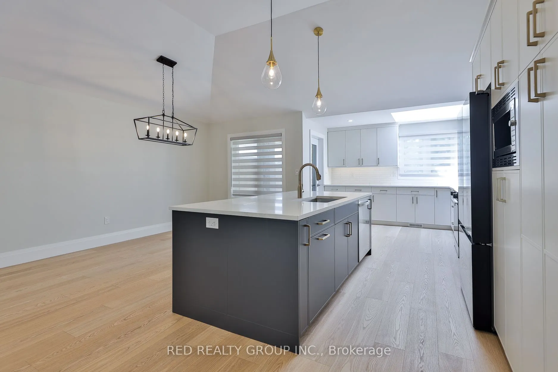 14 Calais Ave Avenue