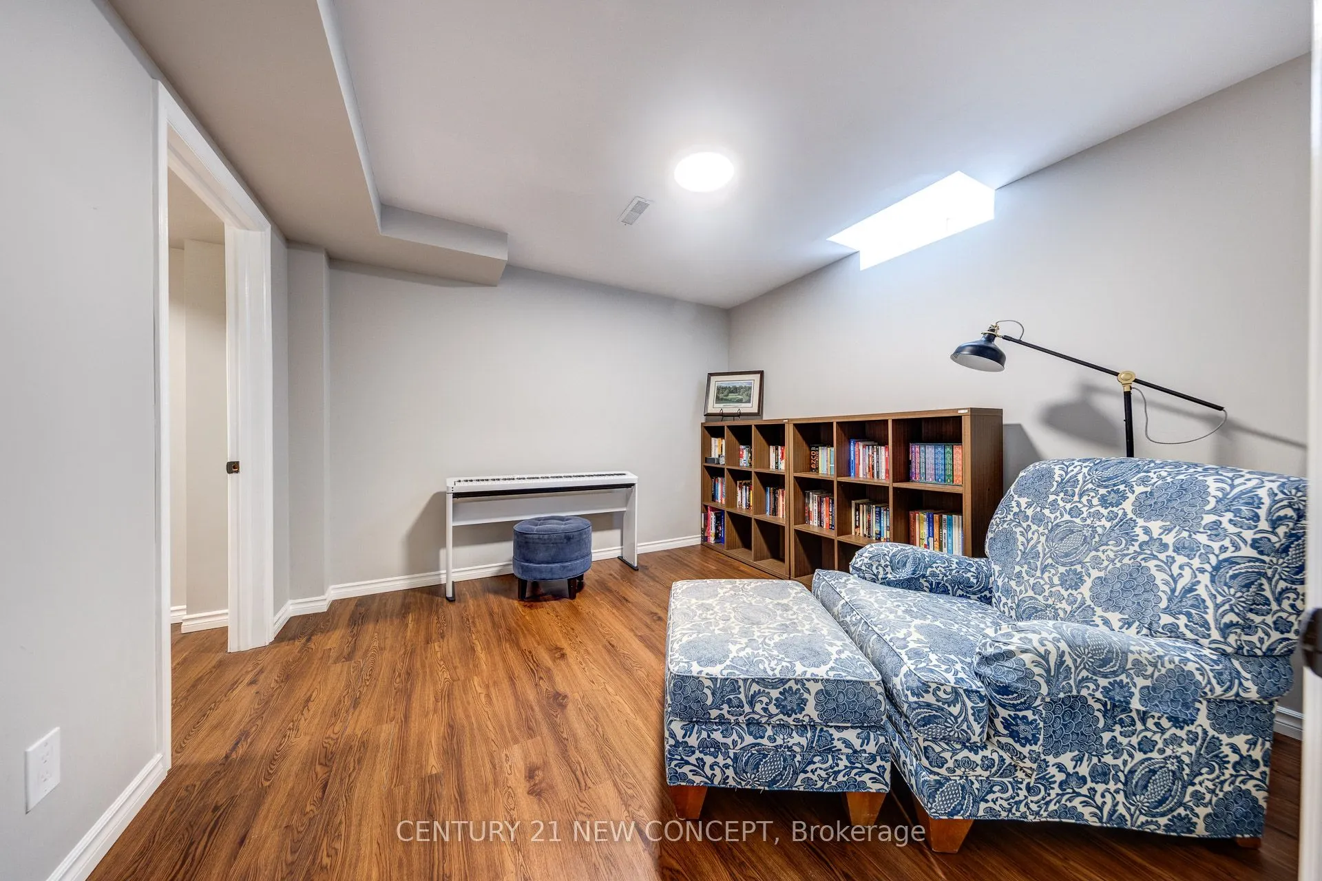 1230 Old Oak Drive