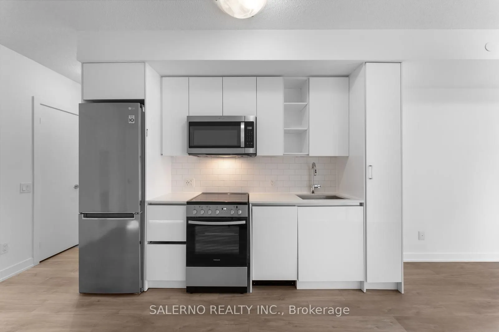 251 Manitoba Street, #610B
