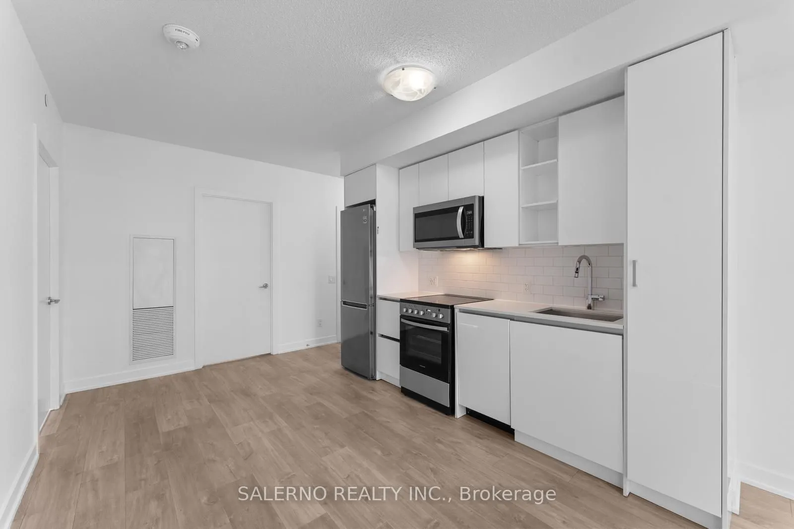 251 Manitoba Street, #610B
