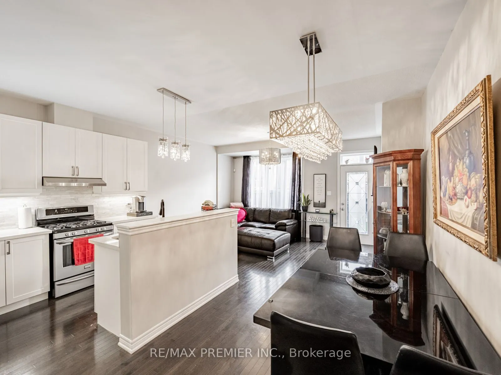 935 Transom Crescent