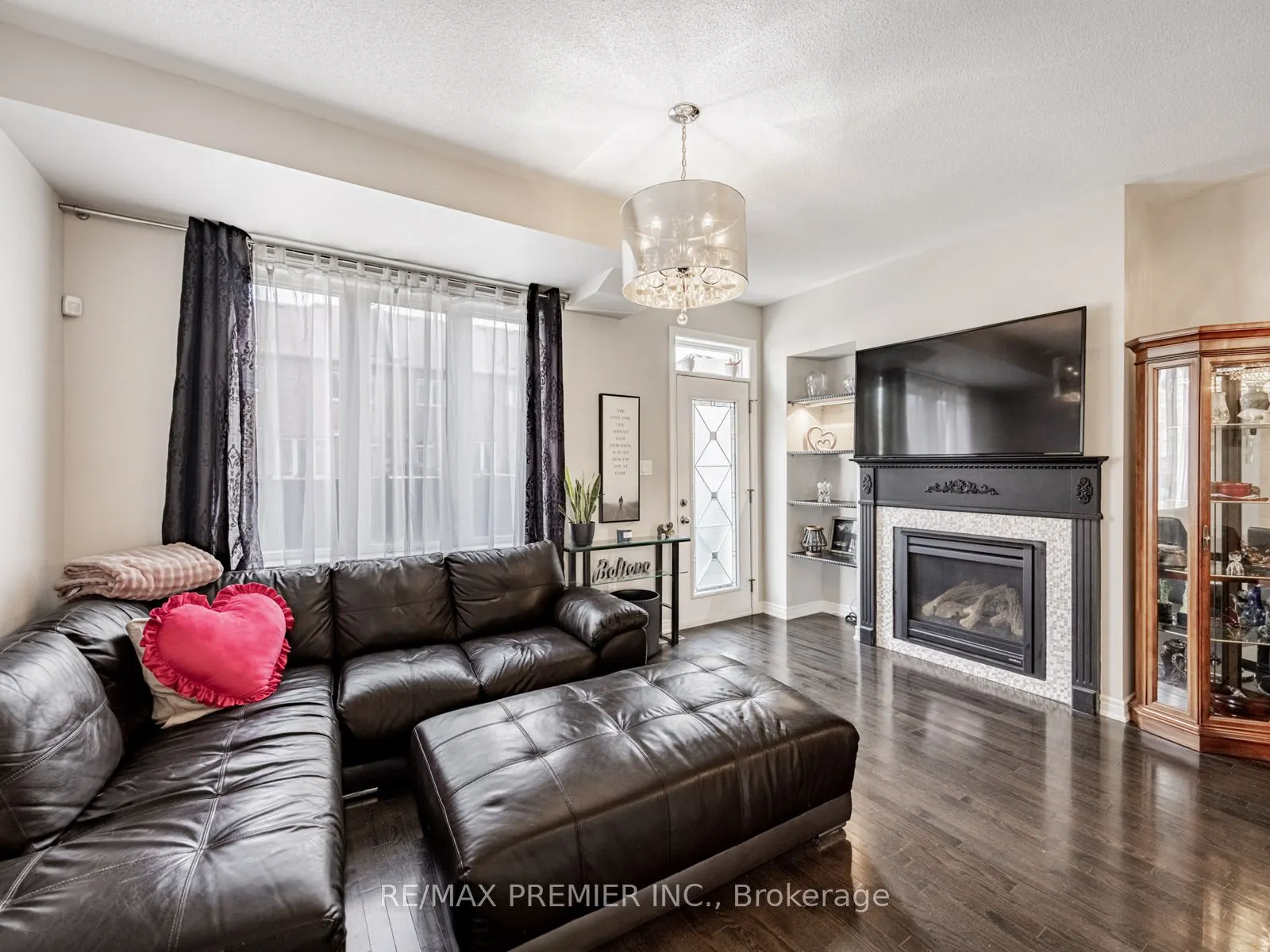 935 Transom Crescent