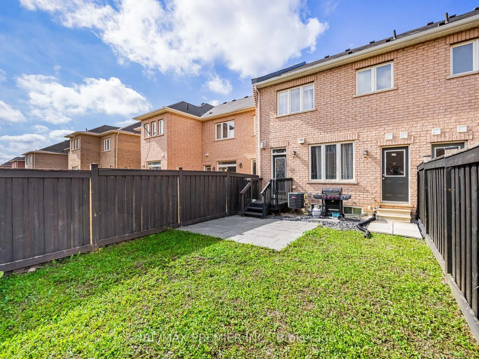 935 Transom Crescent