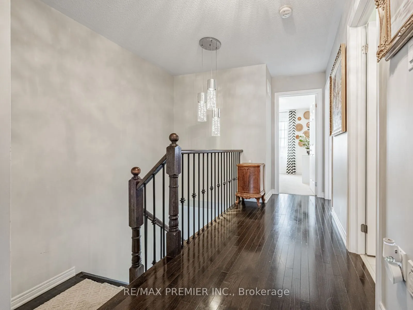 935 Transom Crescent