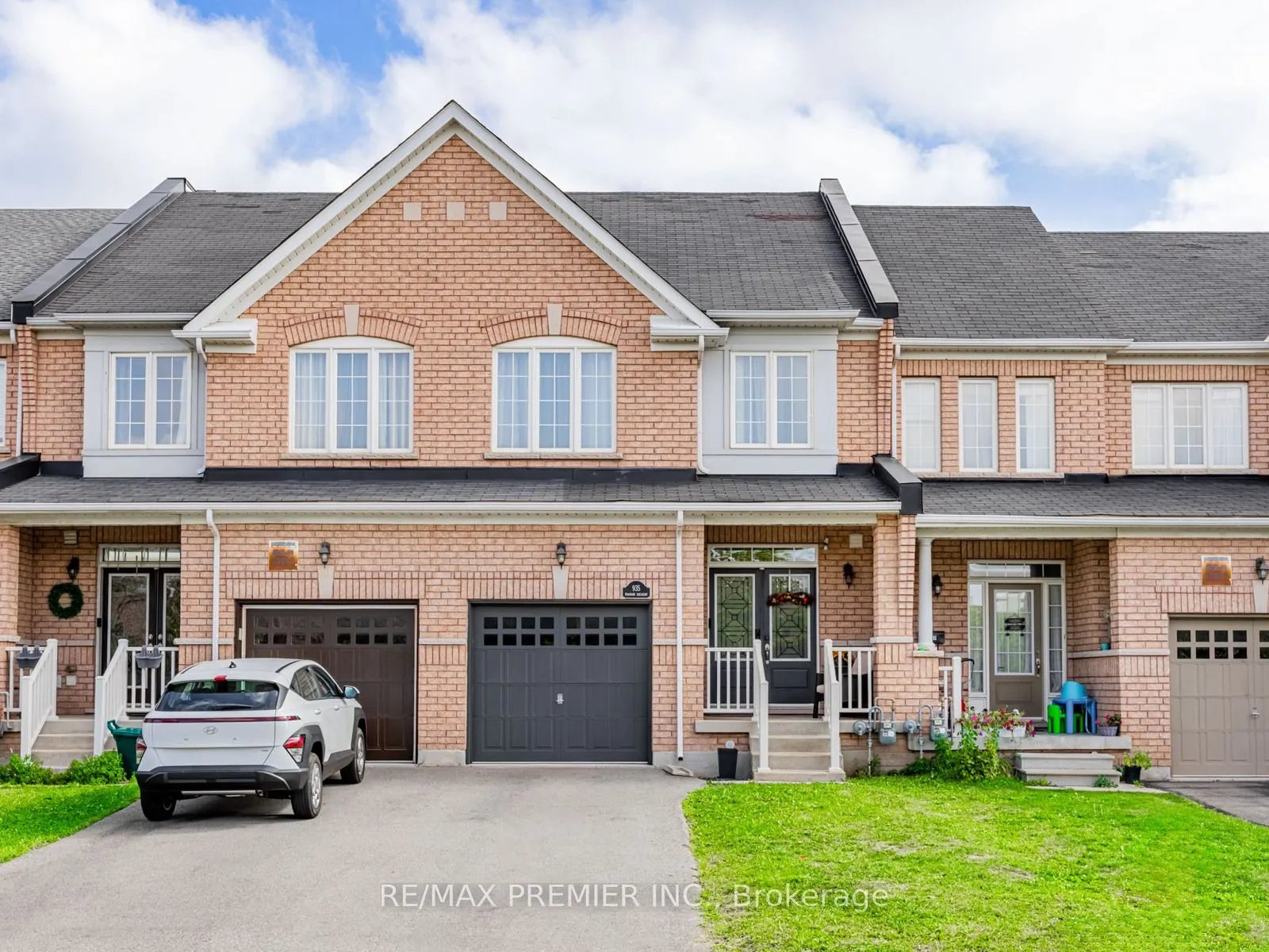 935 Transom Crescent