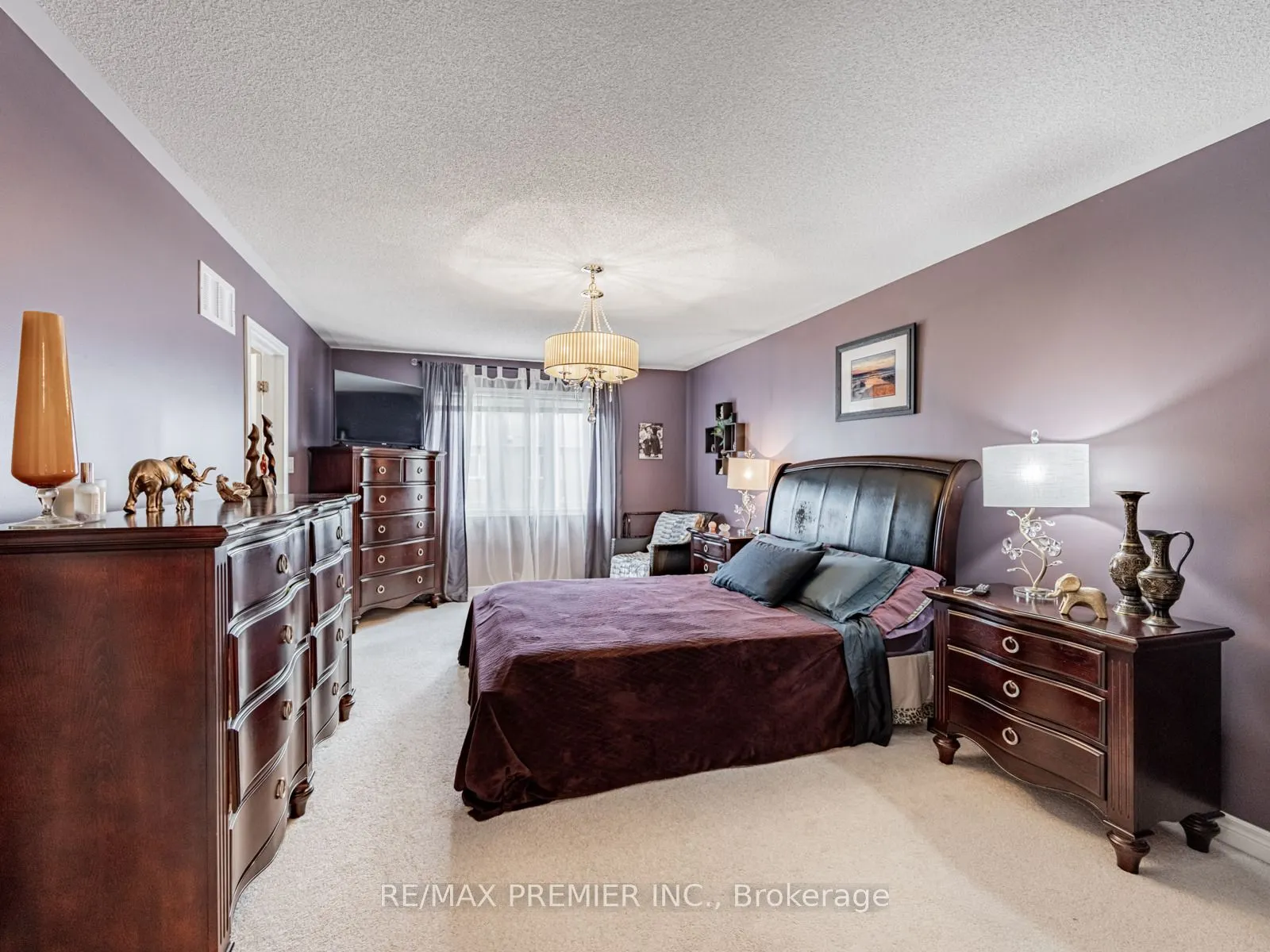 935 Transom Crescent