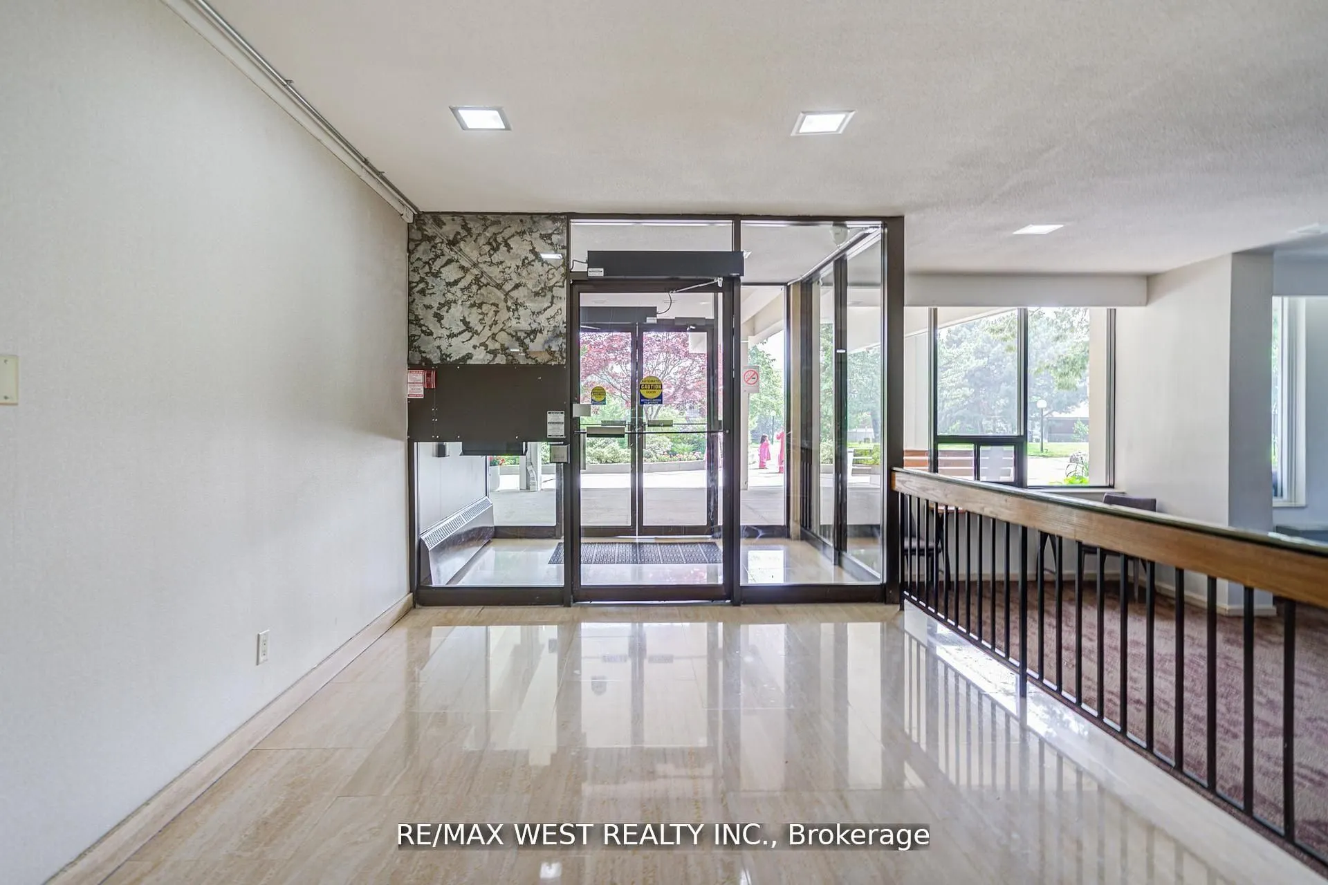 44 Longbourne Drive, #606