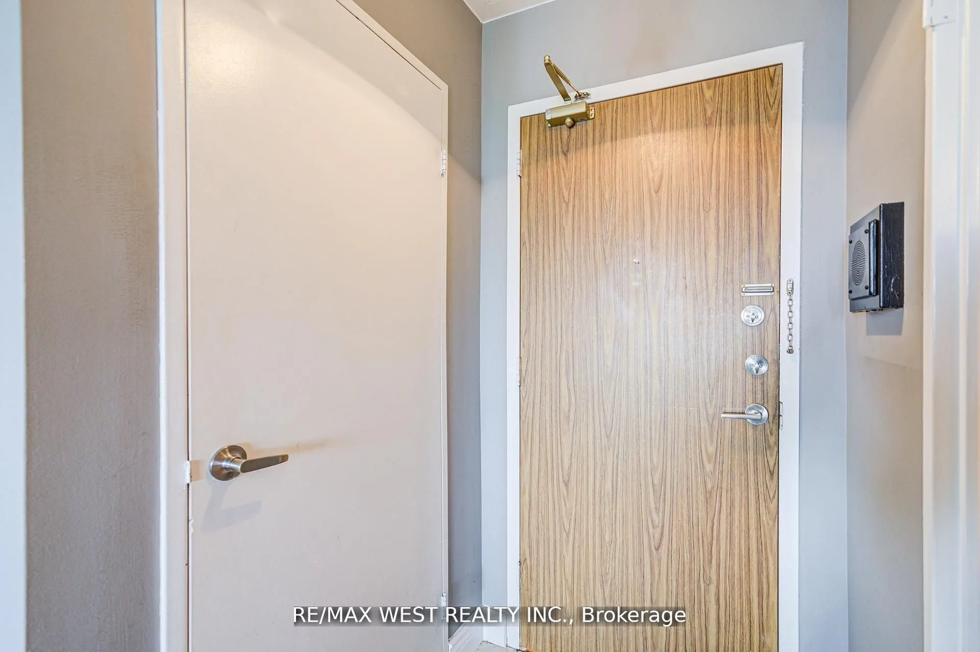 44 Longbourne Drive, #606