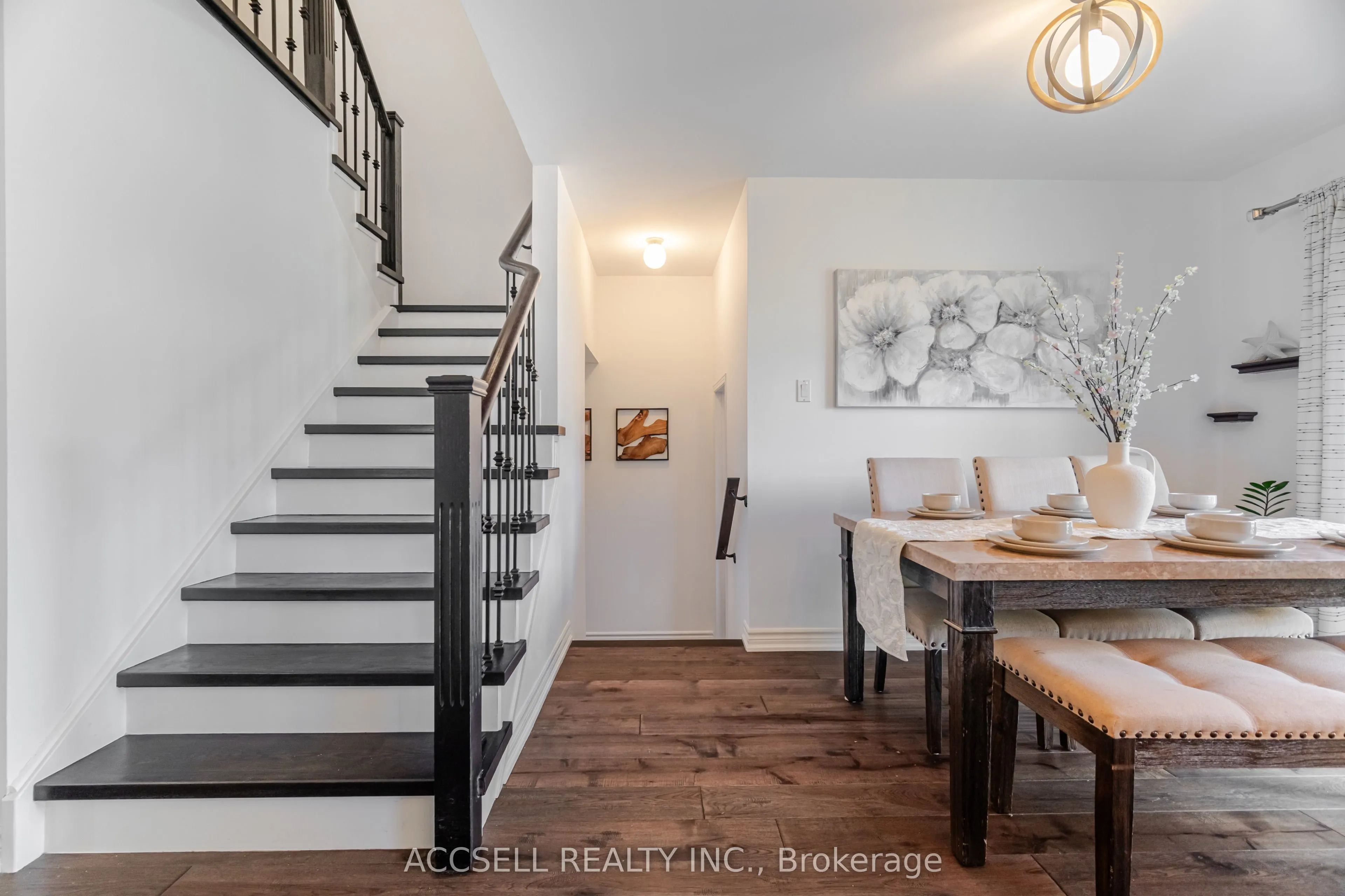 323 Pettigrew Trail