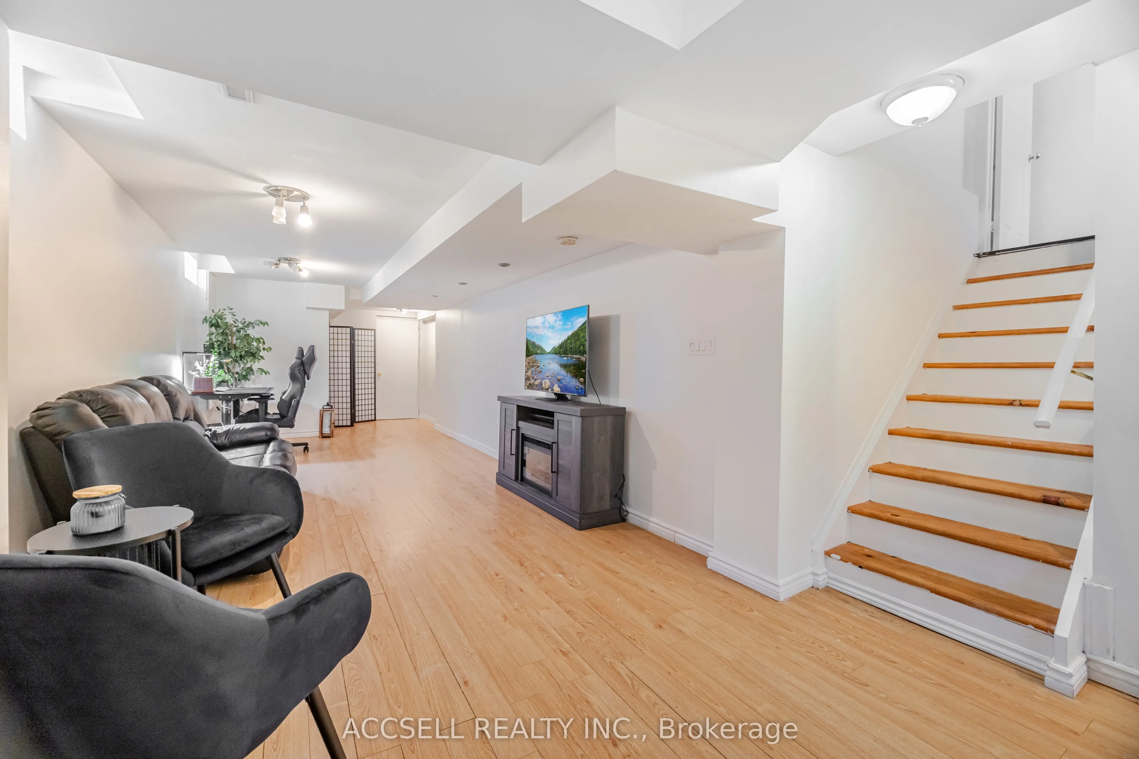 323 Pettigrew Trail