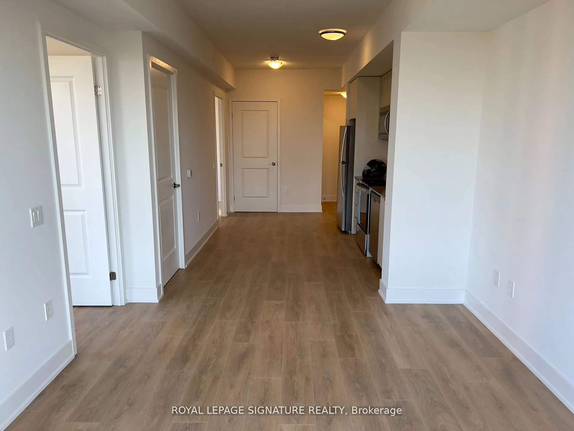 202 Burnhamthorpe Road E, #1407