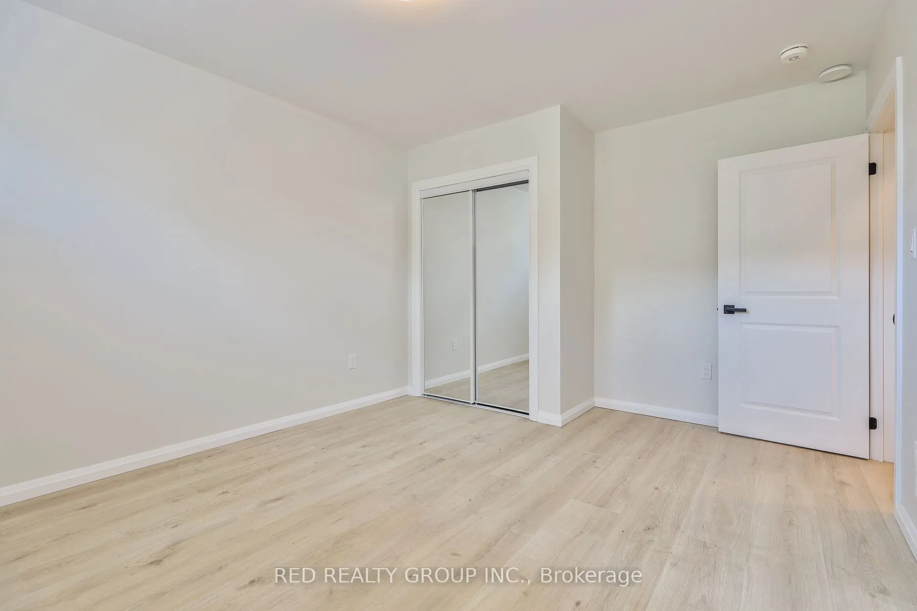 14 Calais Avenue, #Lower