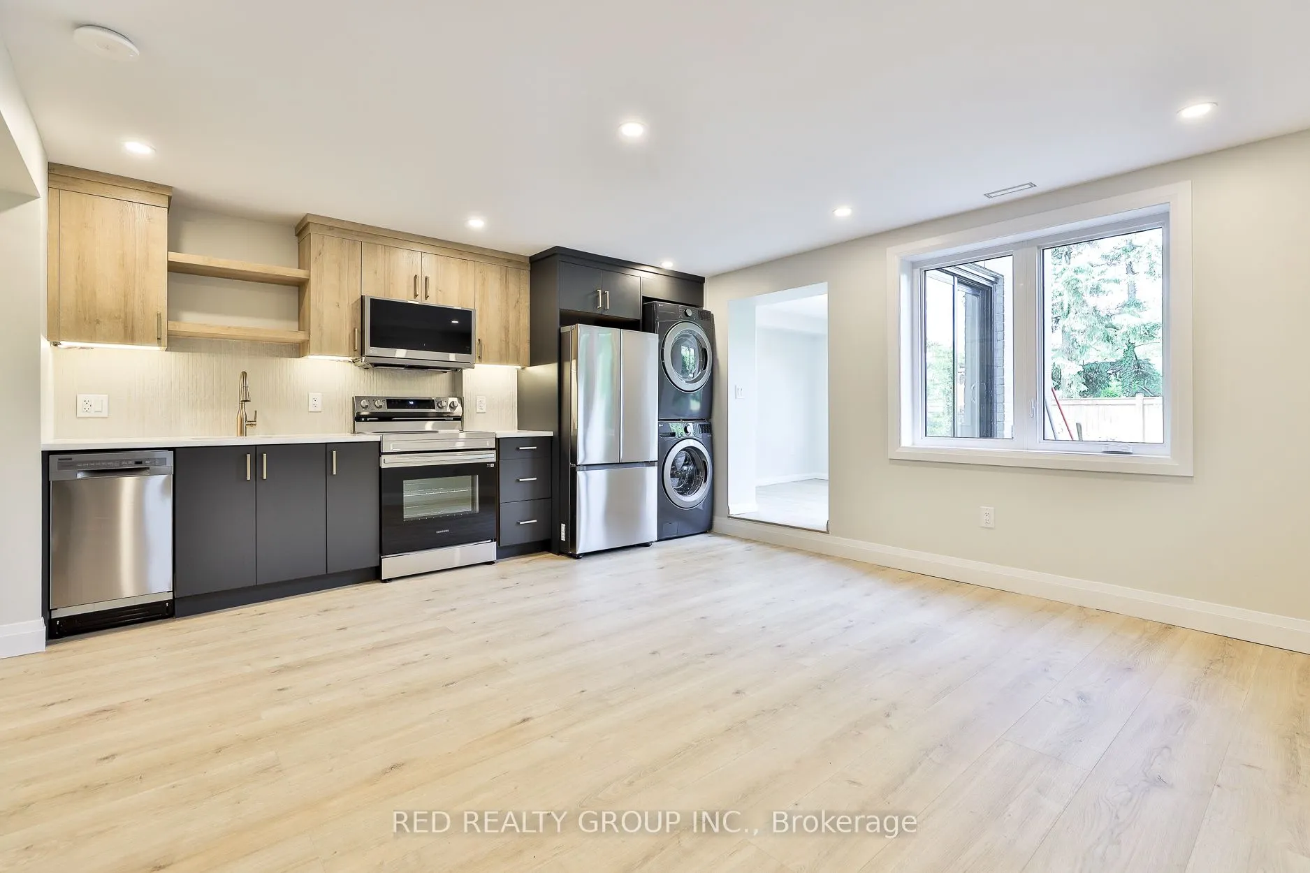 14 Calais Avenue, #Lower