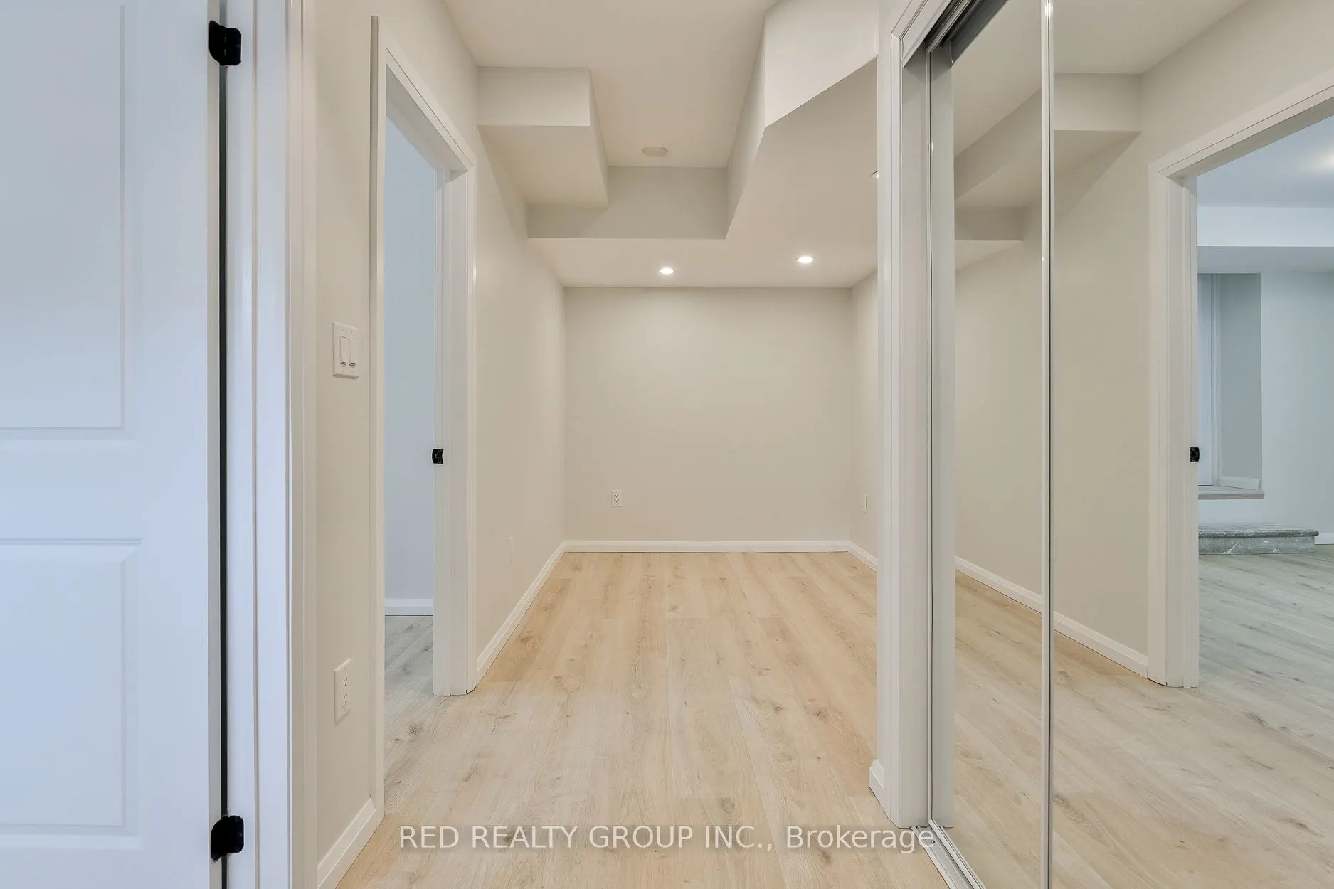 14 Calais Avenue, #Lower