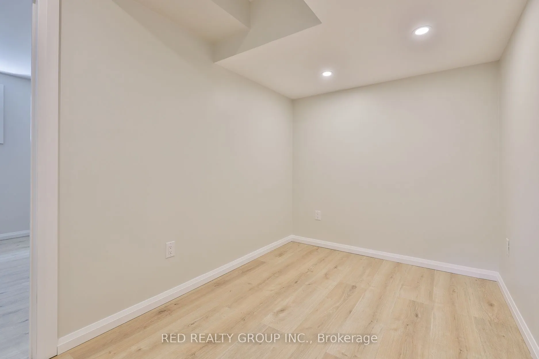 14 Calais Avenue, #Lower