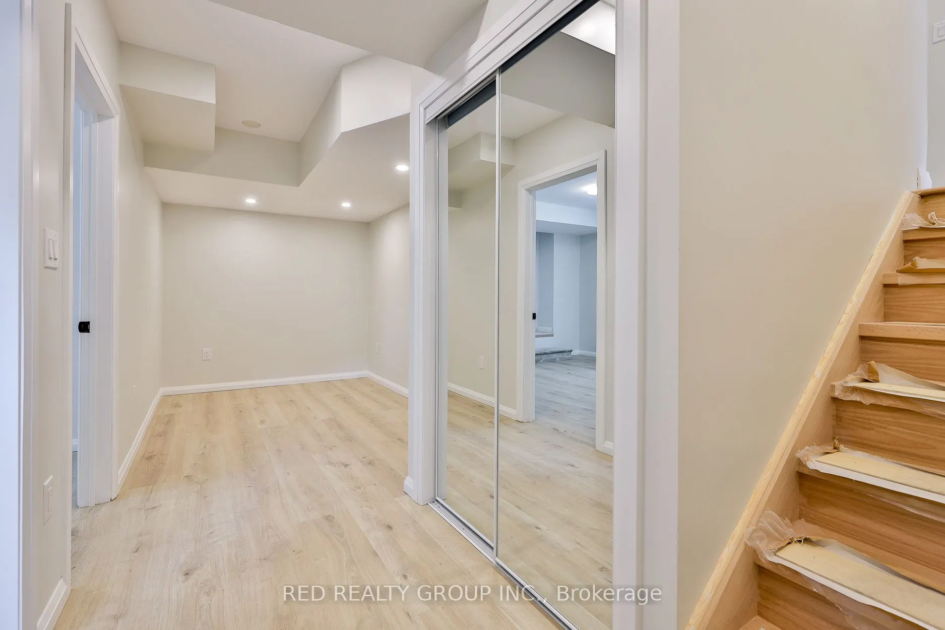 14 Calais Avenue, #Lower