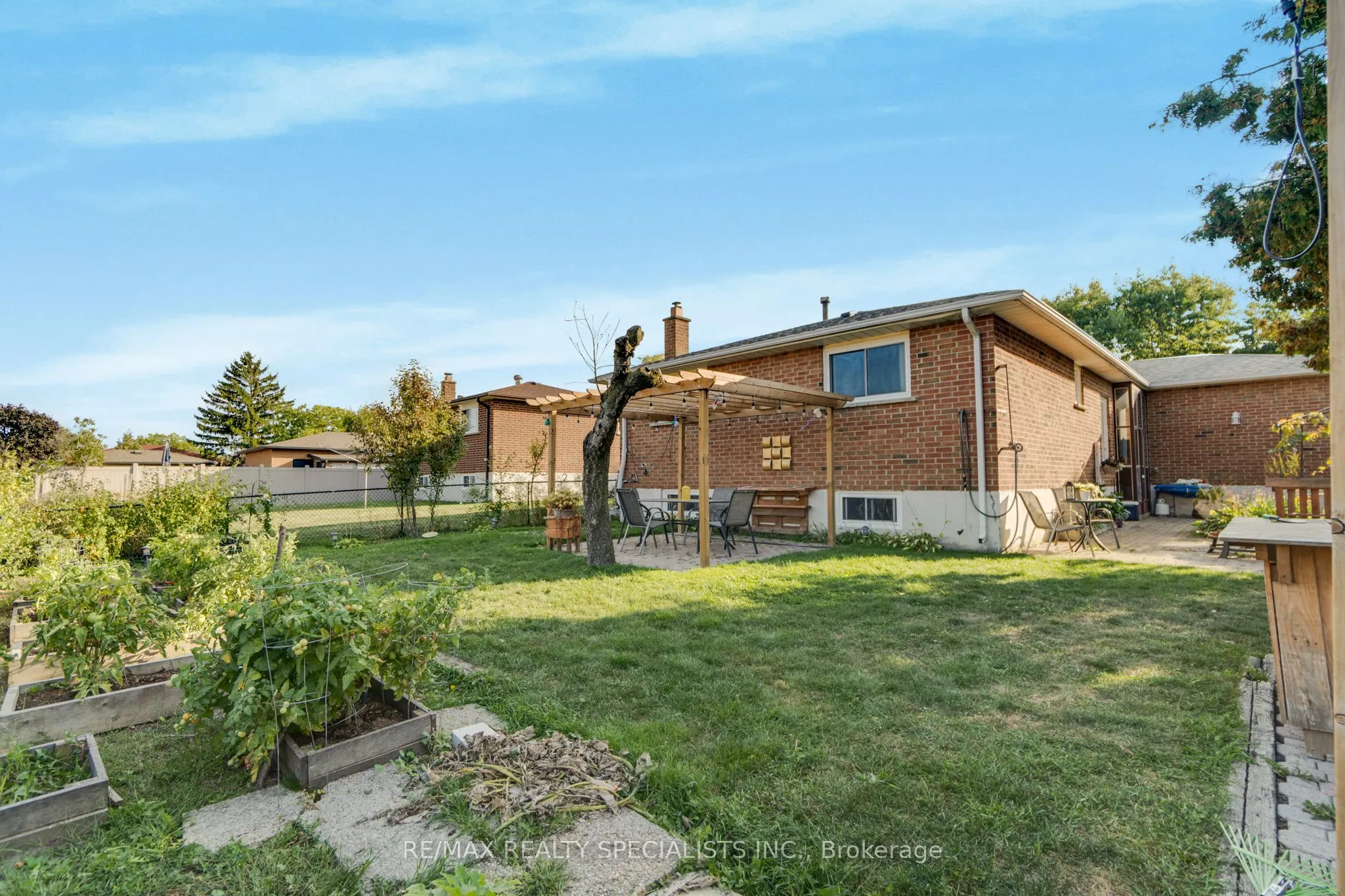 8 Malcolm Crescent
