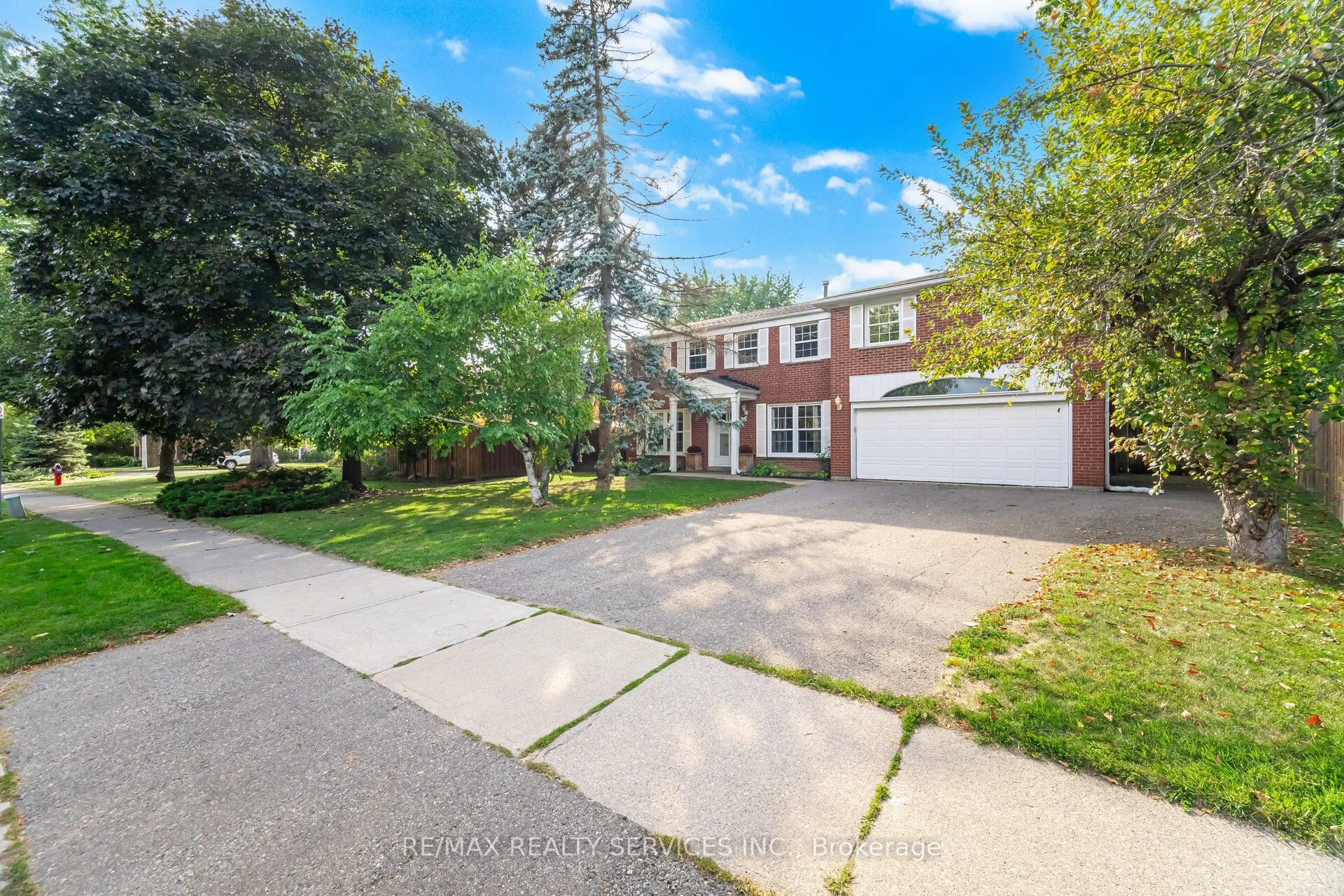 34 Peel Village Parkway