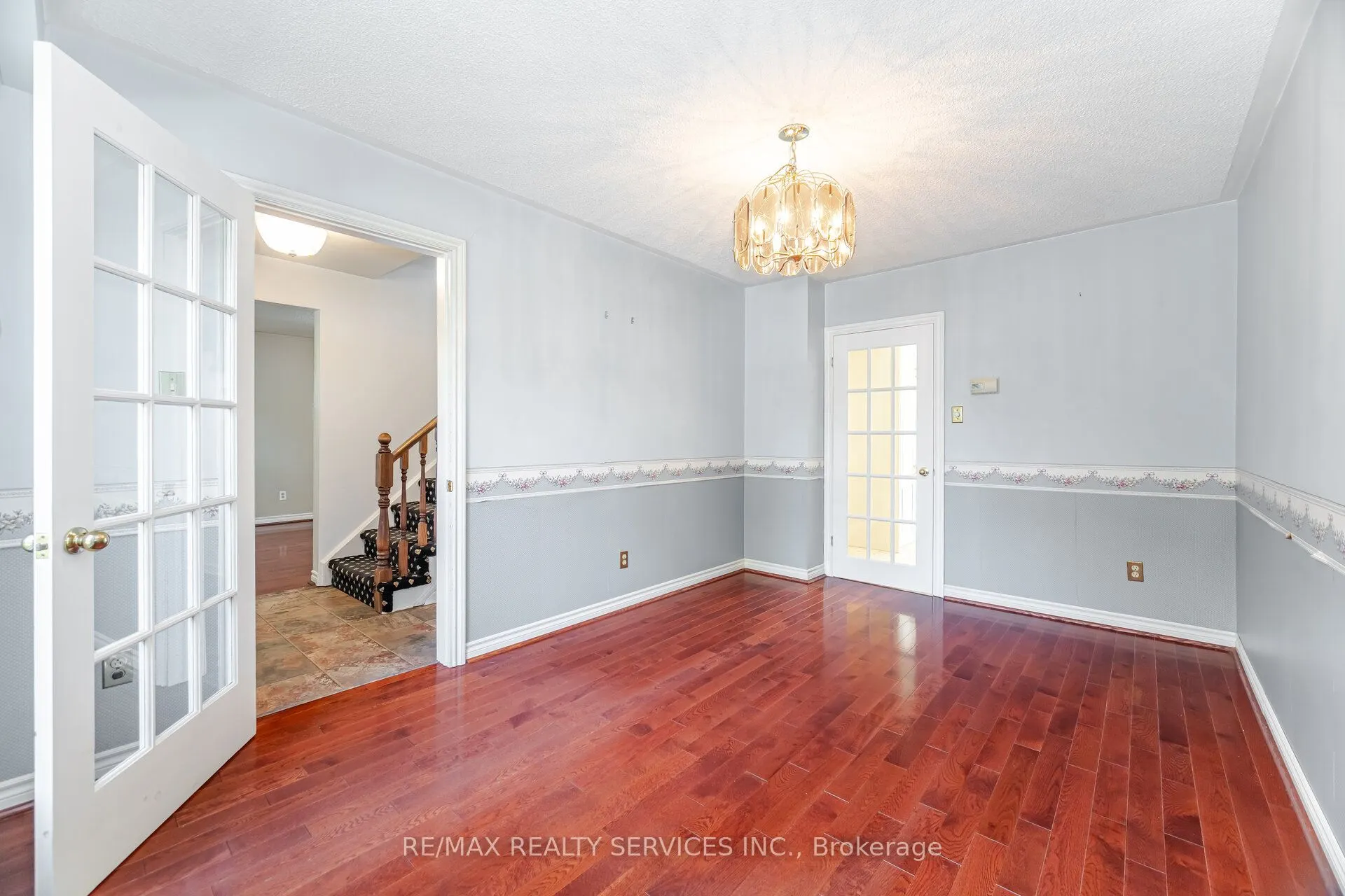 34 Peel Village Parkway