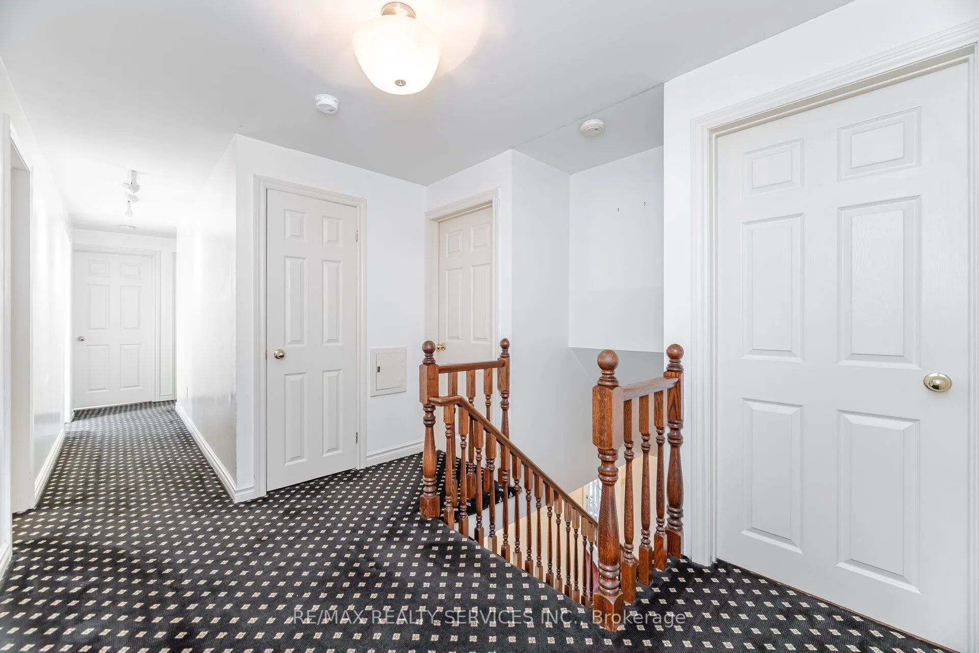 34 Peel Village Parkway