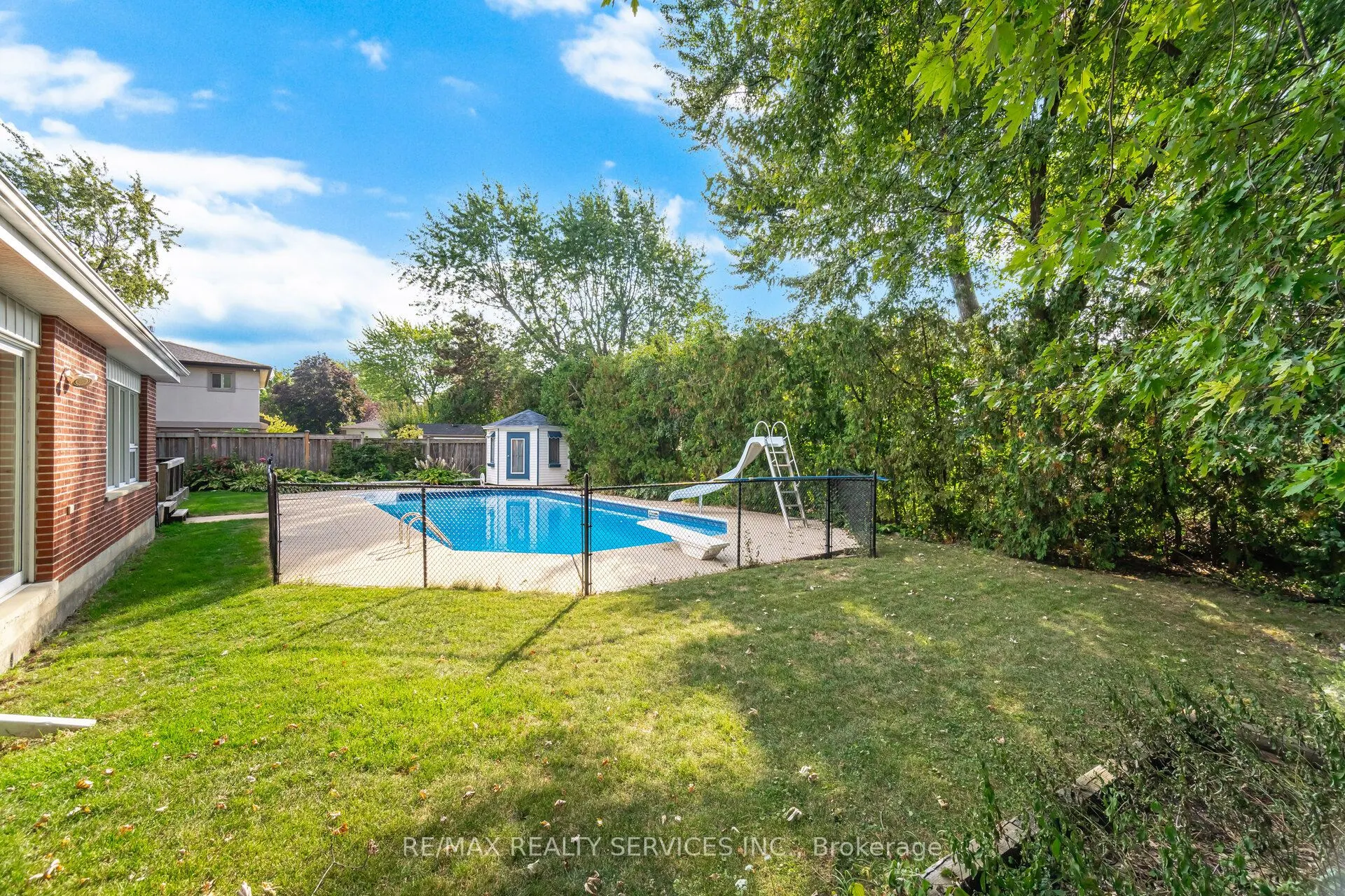 34 Peel Village Parkway