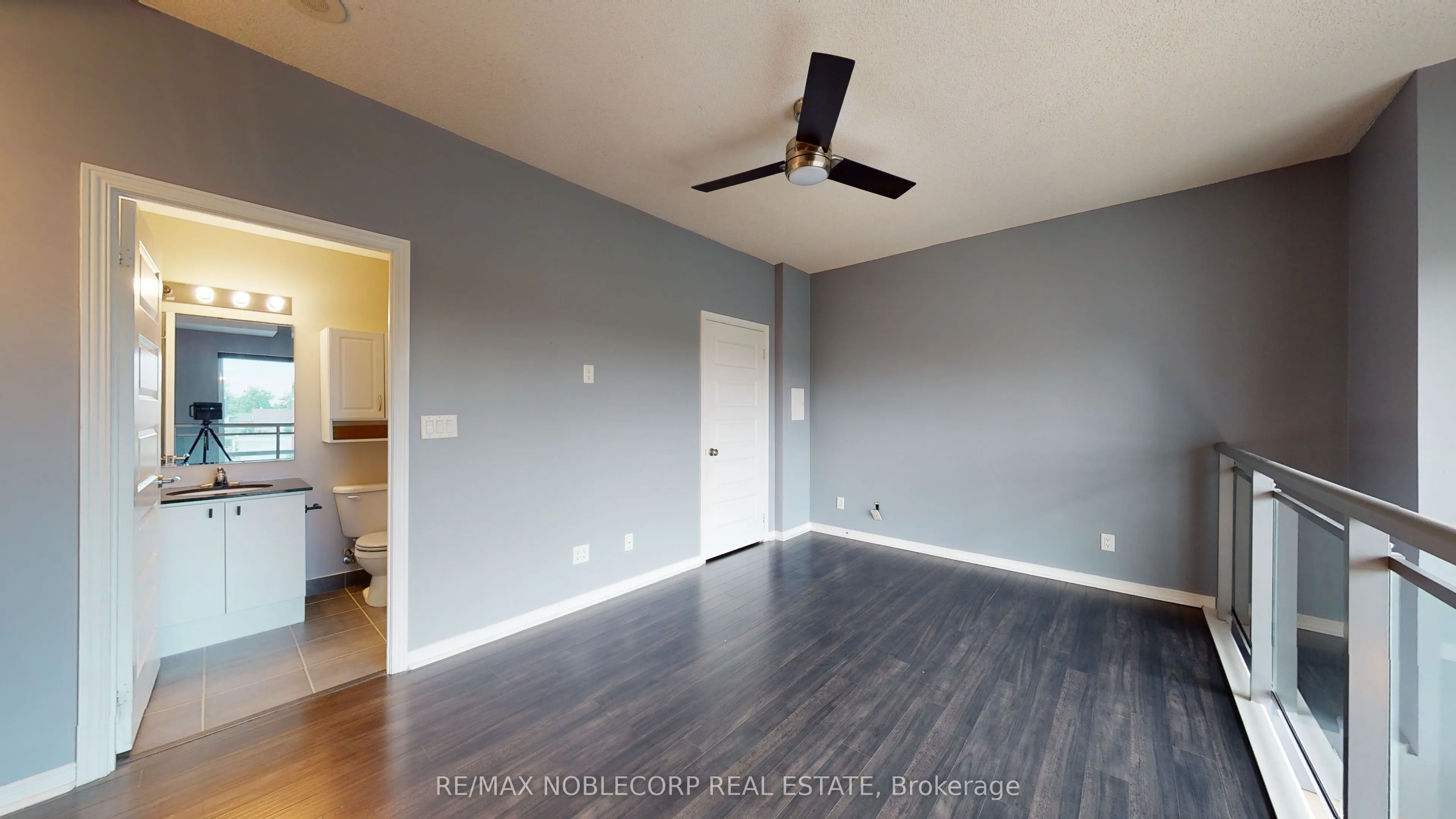 215 Queen Street, #212