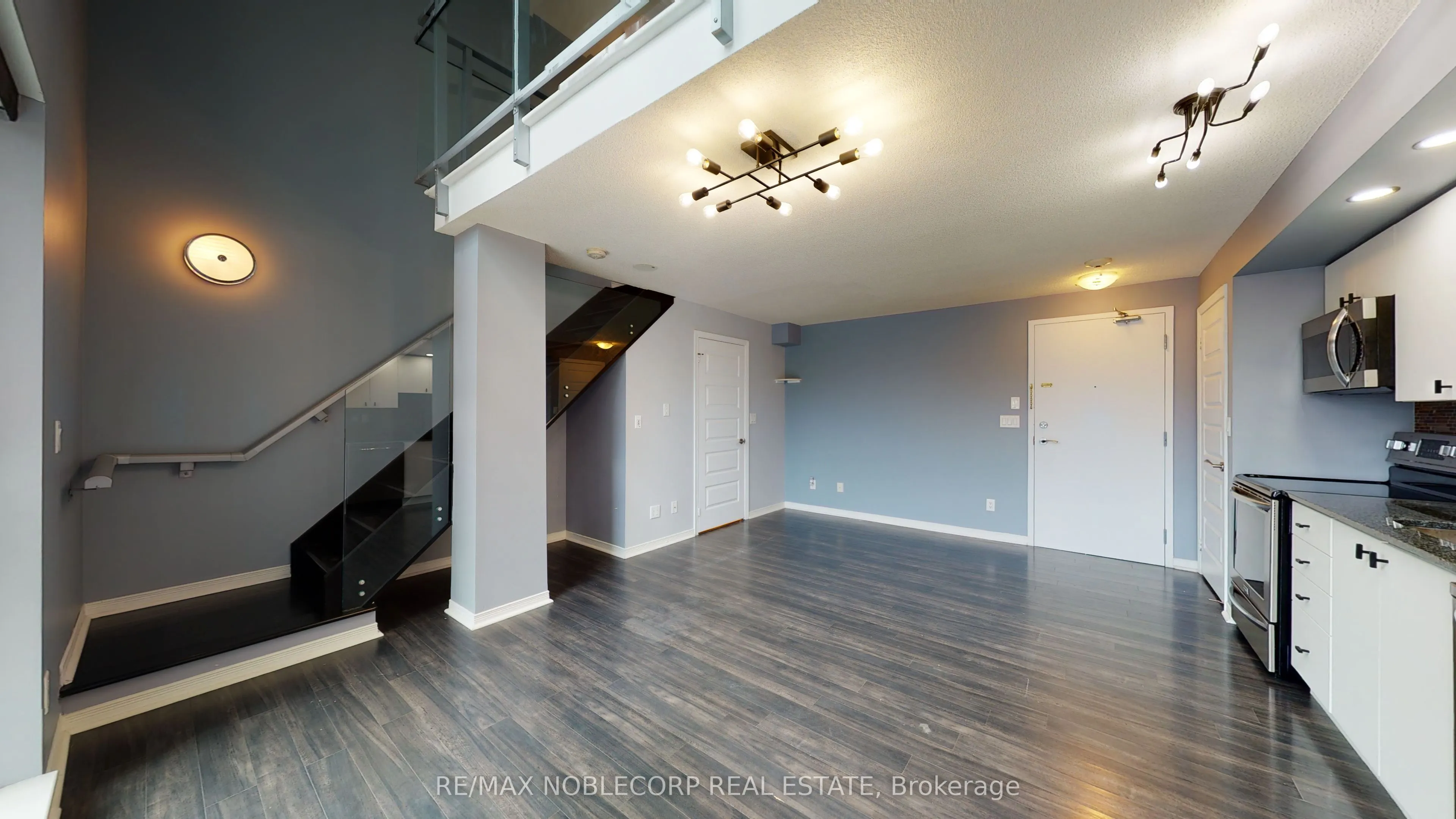 215 Queen Street, #212