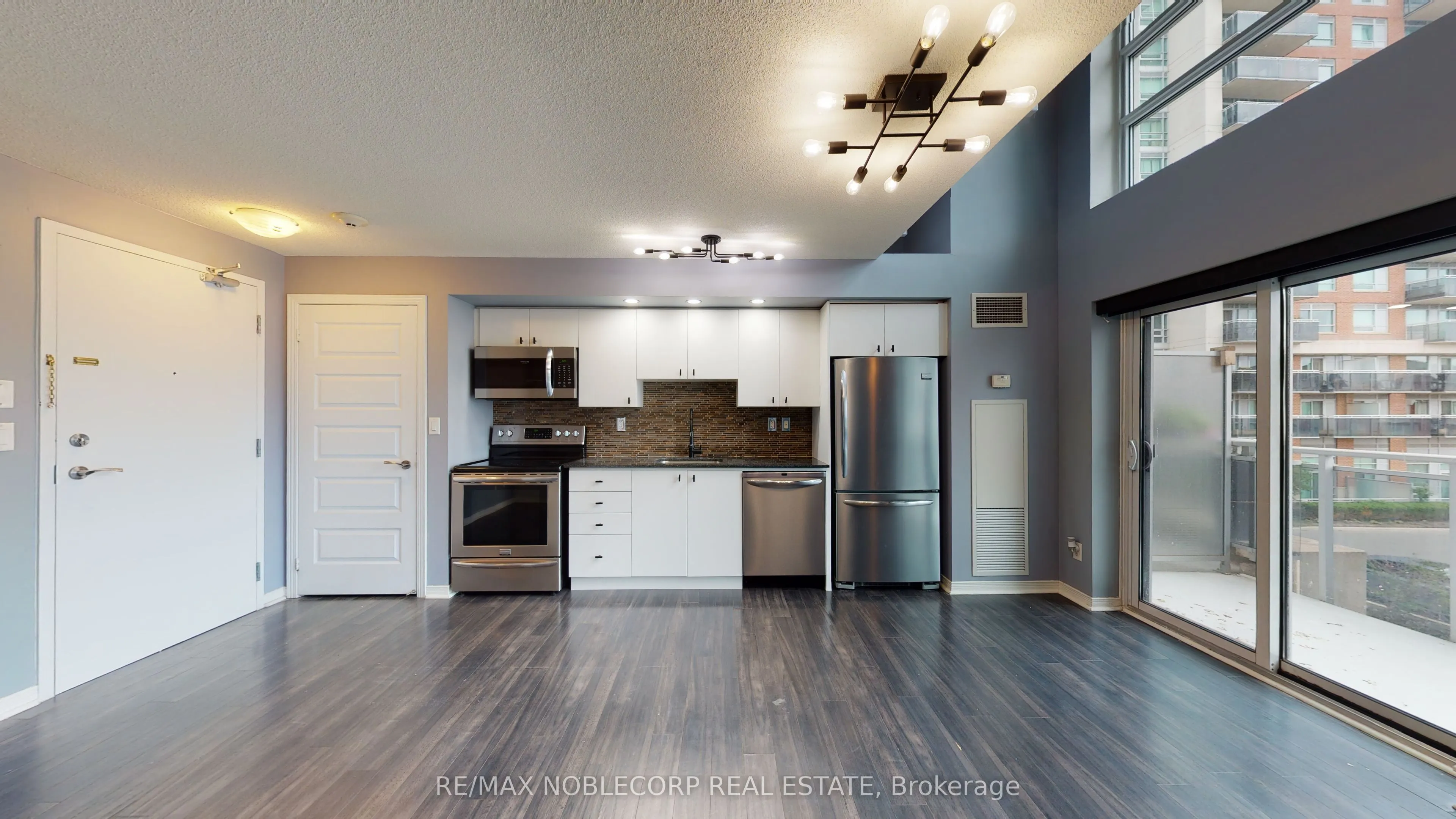 215 Queen Street, #212