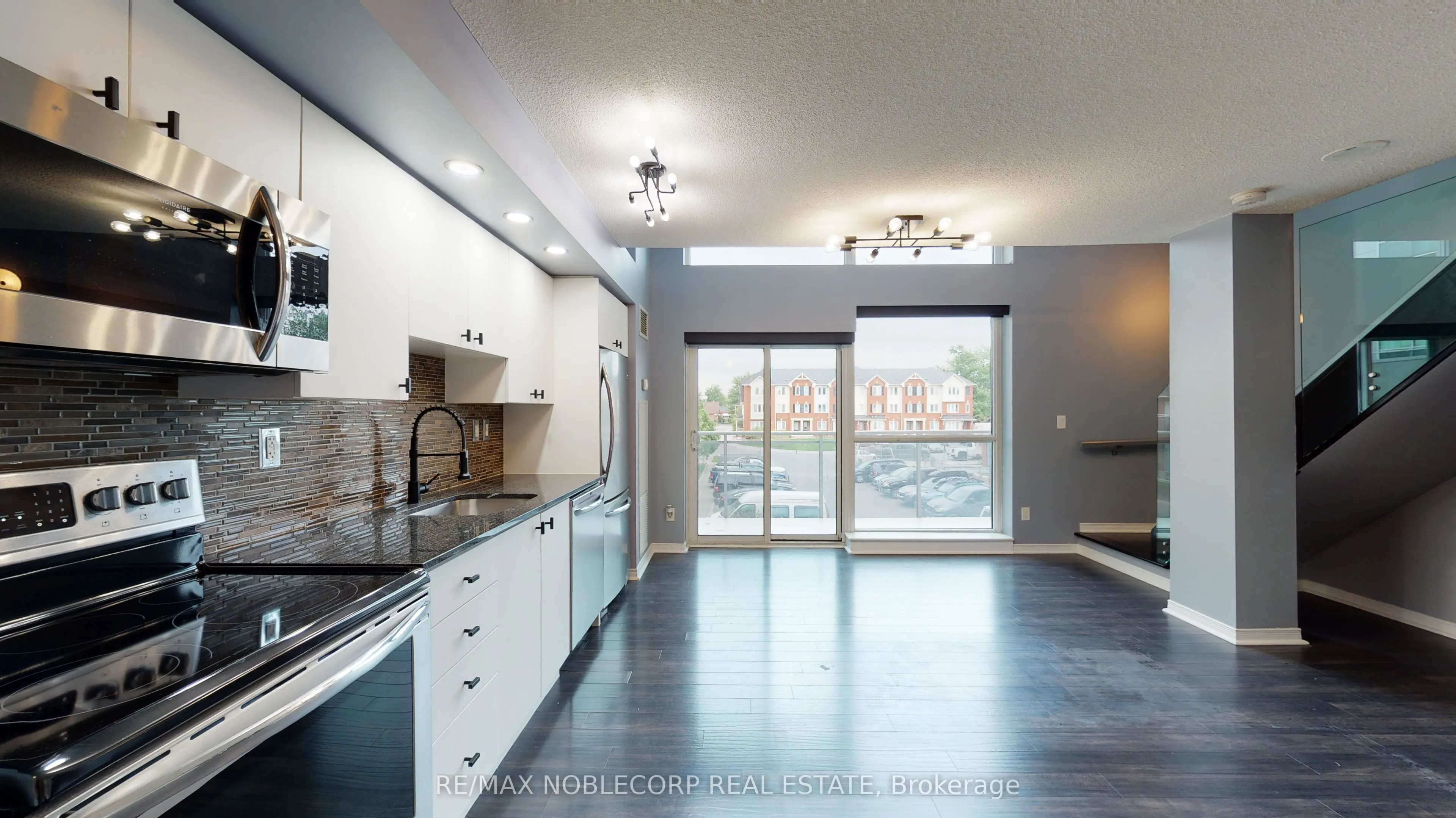 215 Queen Street, #212