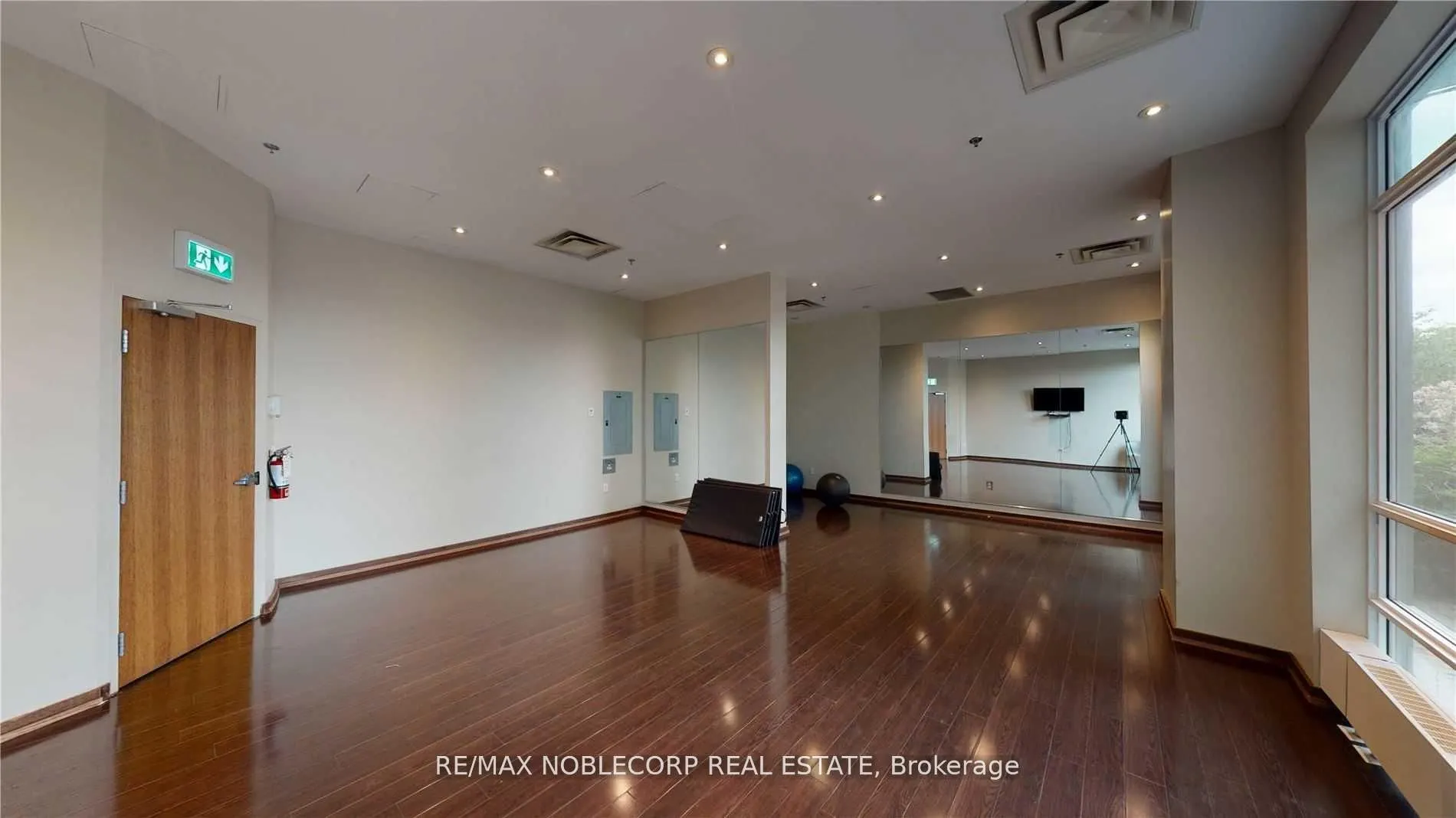 215 Queen Street, #212