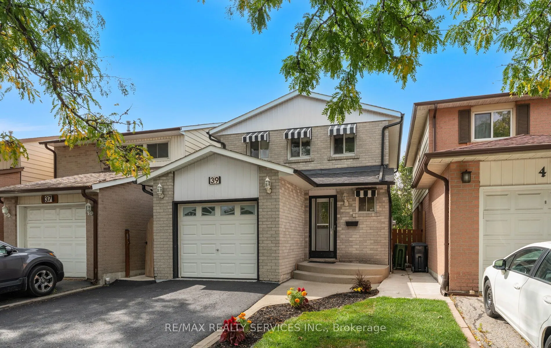 39 Autumn Glen Circle