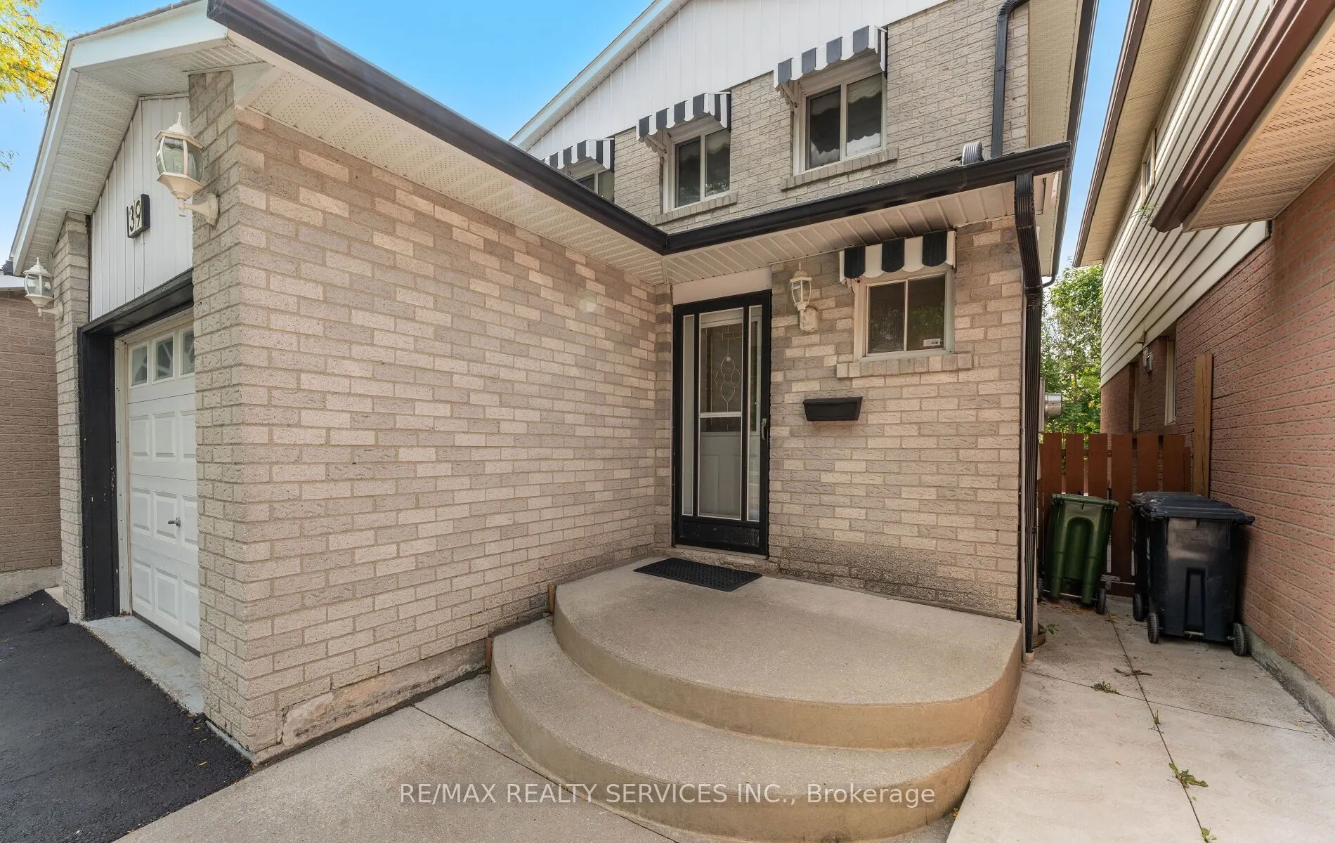 39 Autumn Glen Circle