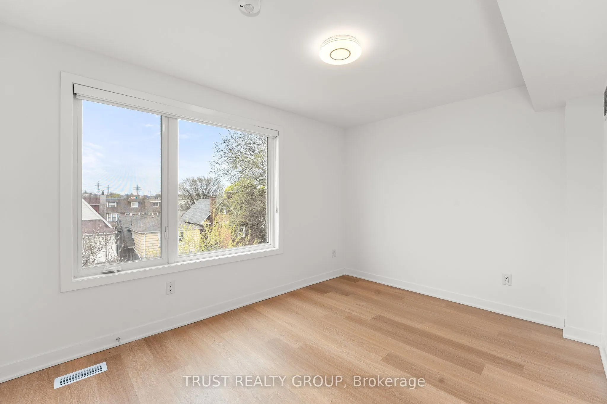 10 Ed Clark Road, #TH15