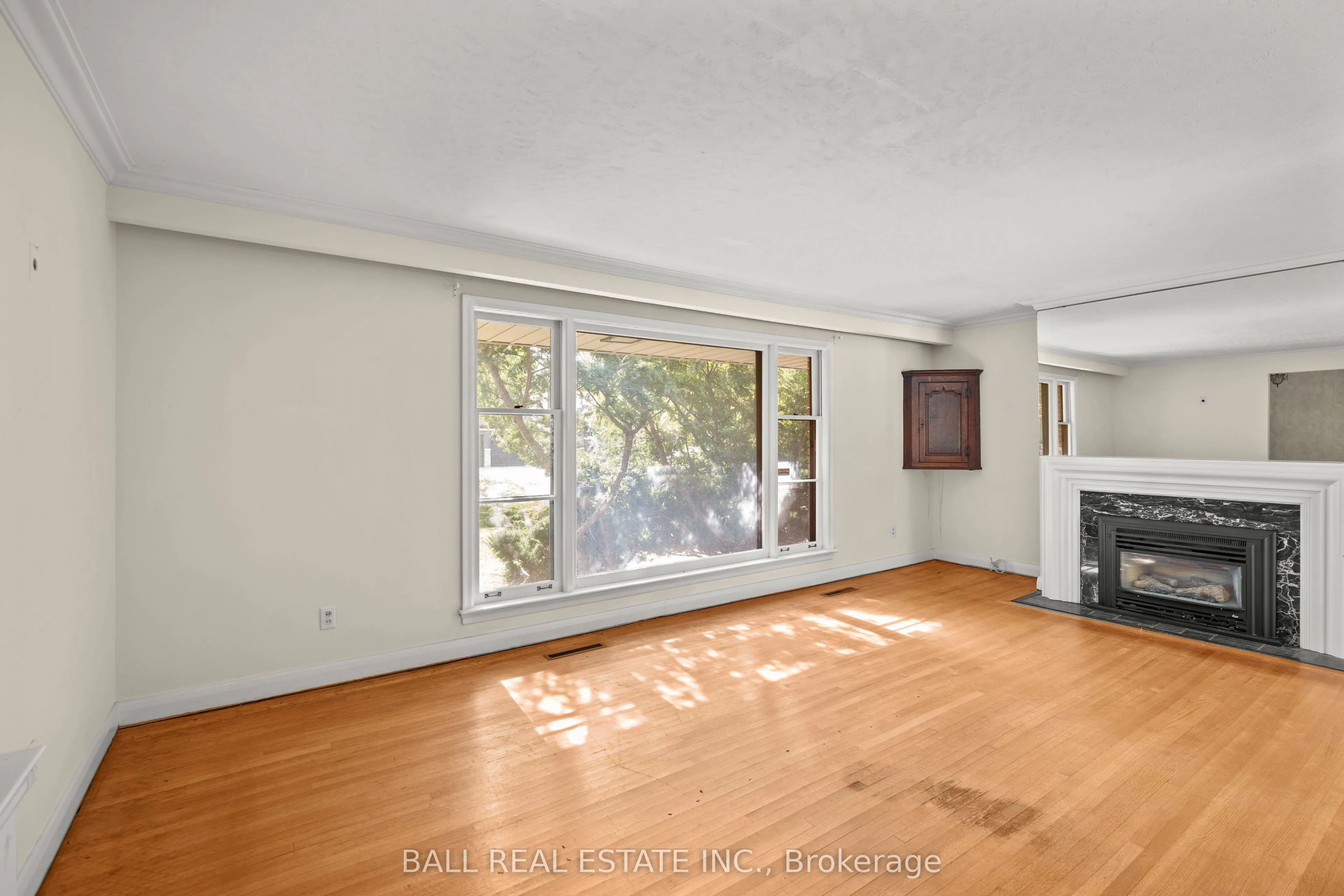 1431 Lochlin Trail