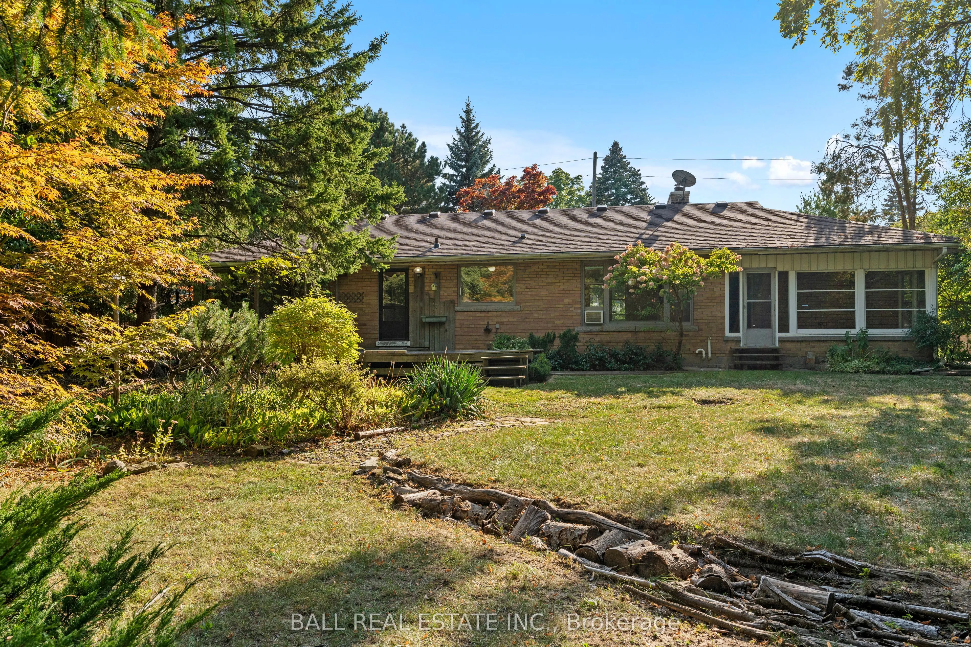 1431 Lochlin Trail