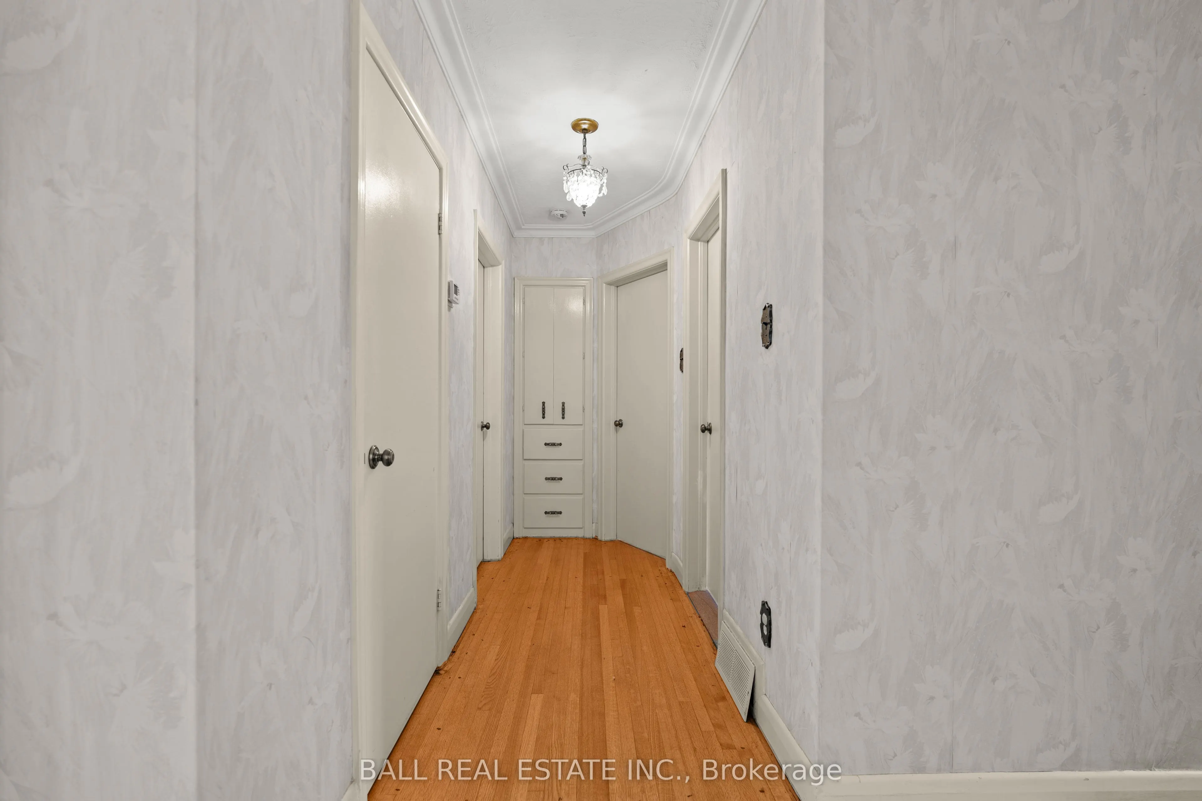 1431 Lochlin Trail