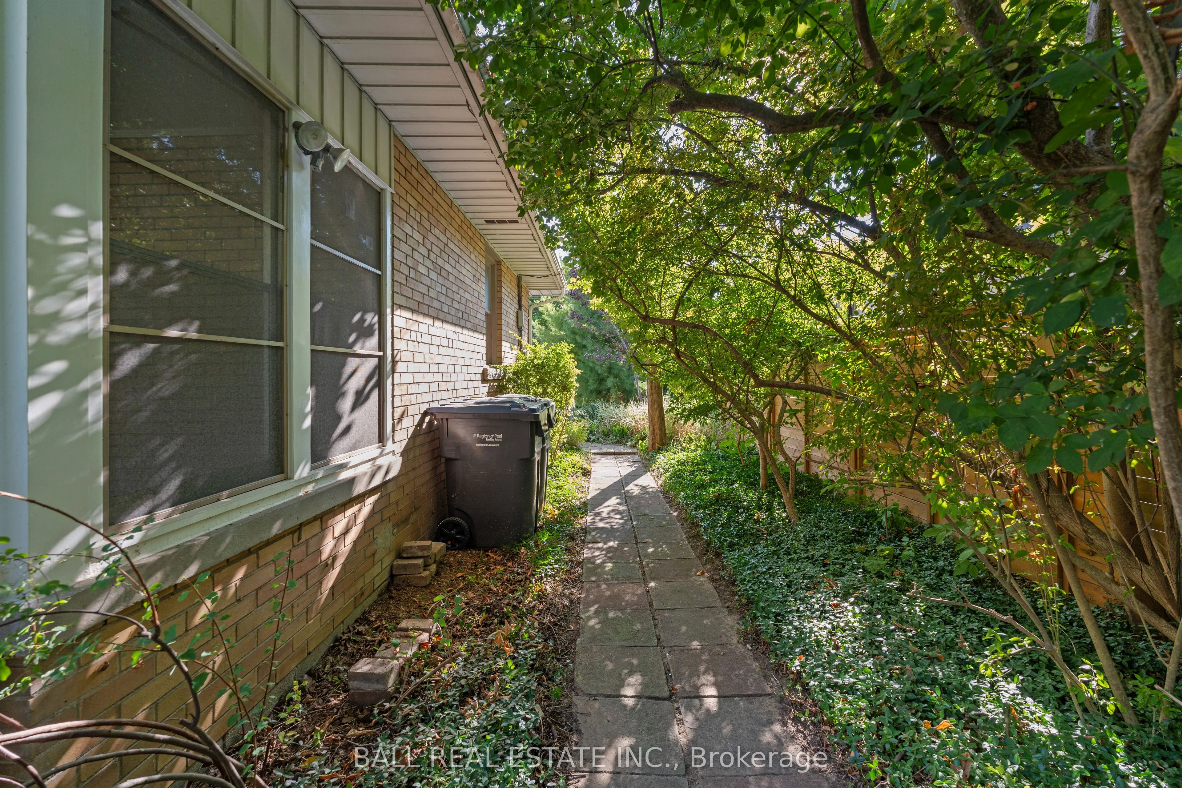 1431 Lochlin Trail