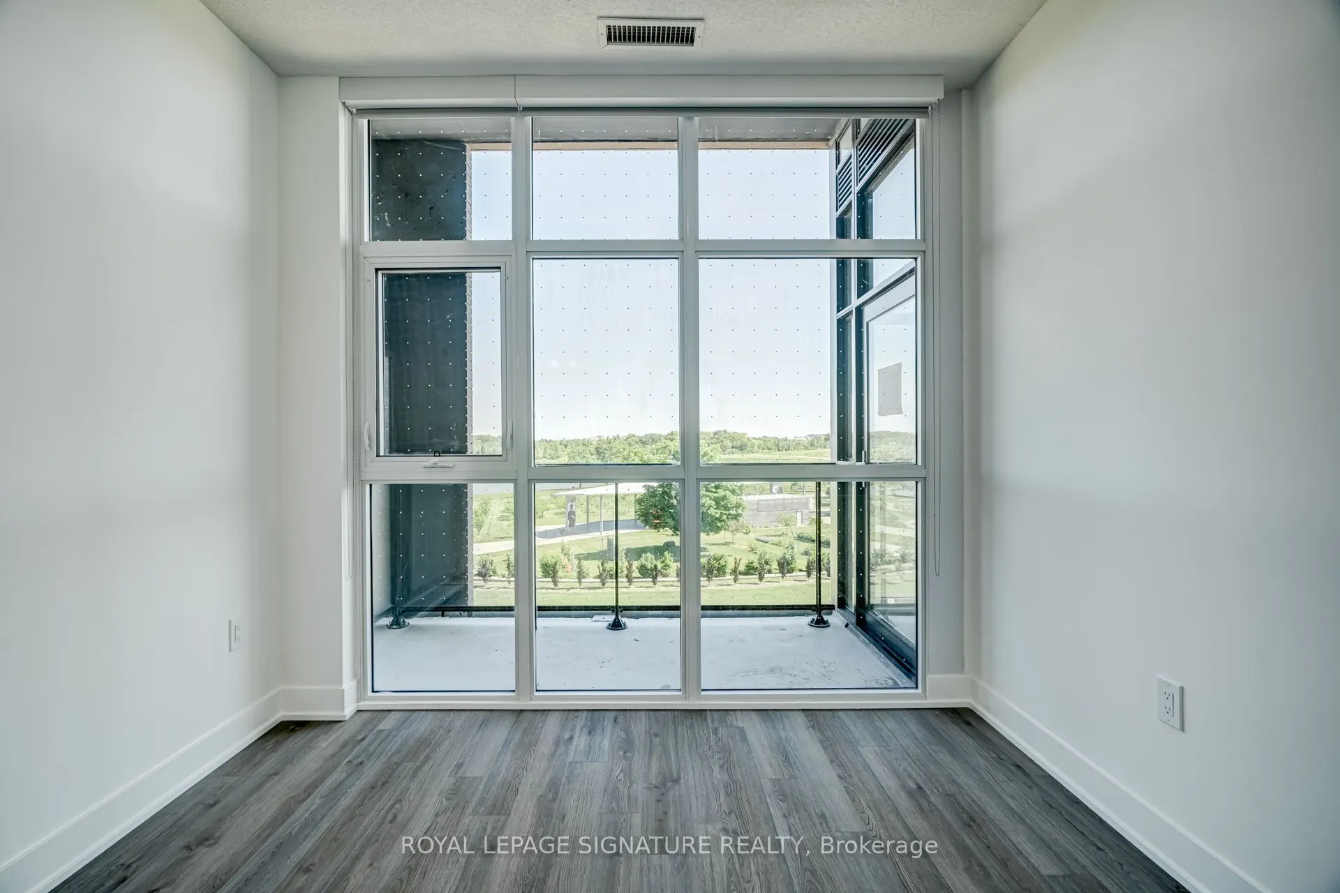 60 George Butchart Drive, #322