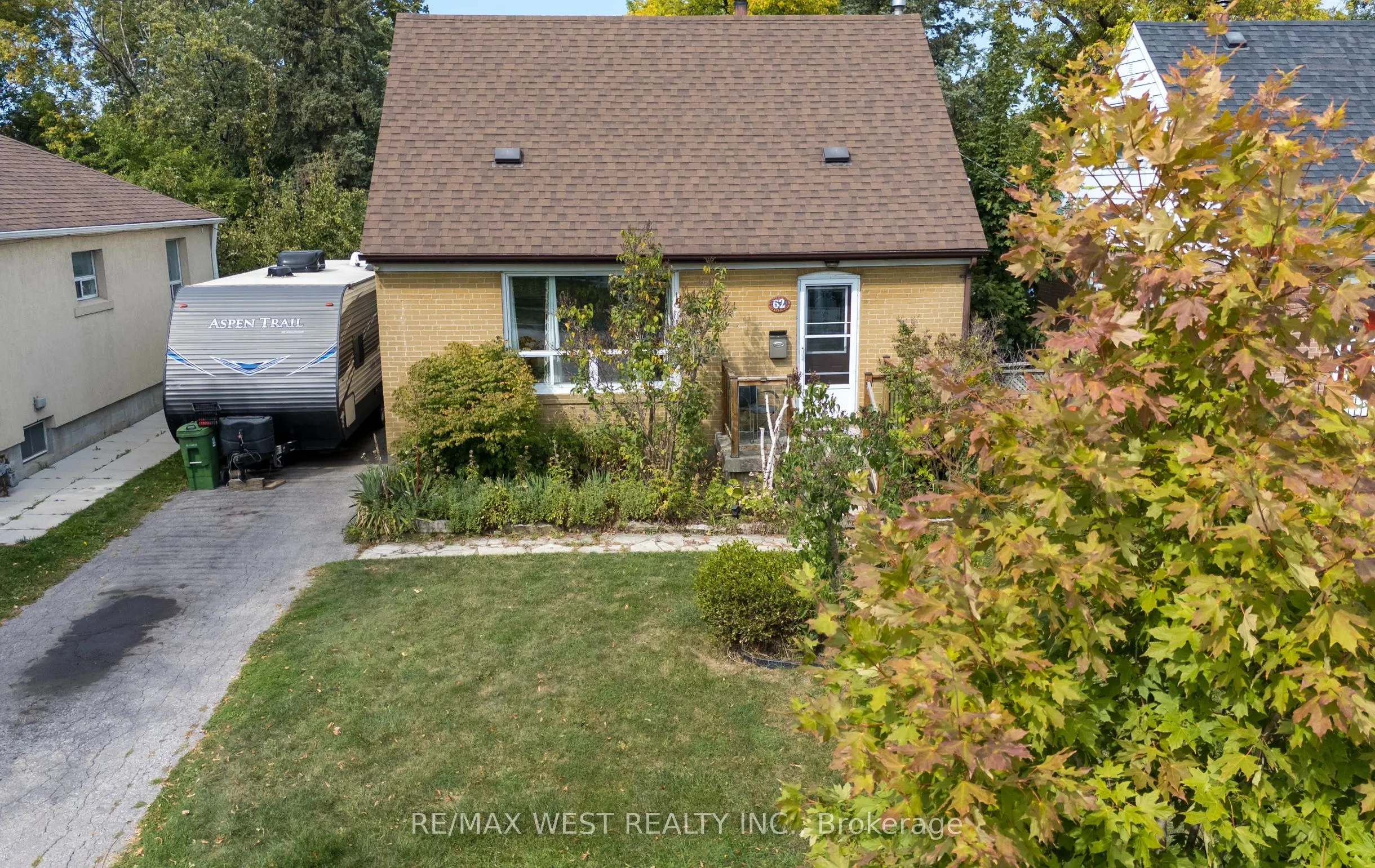 62 Allenby Avenue