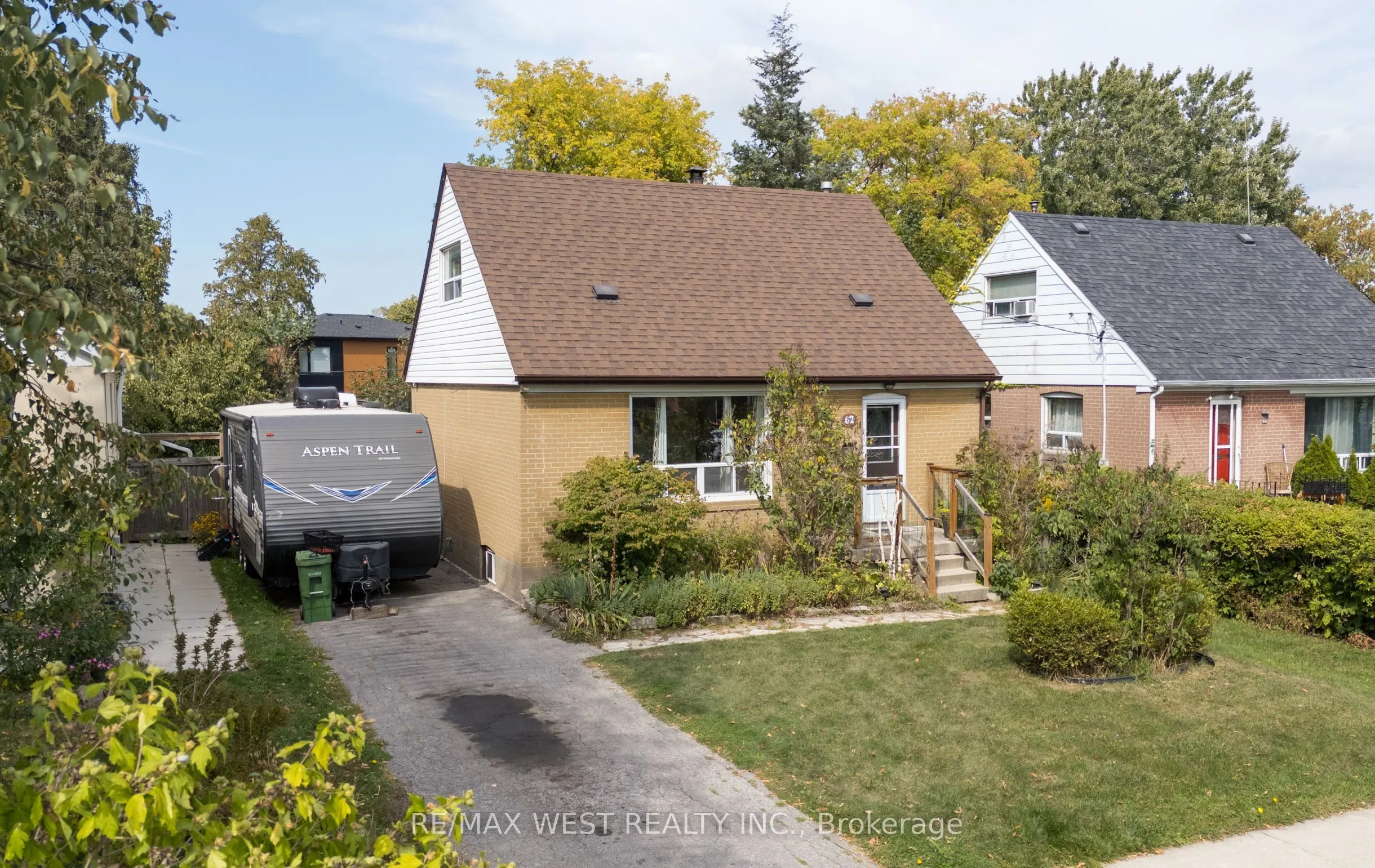 62 Allenby Avenue