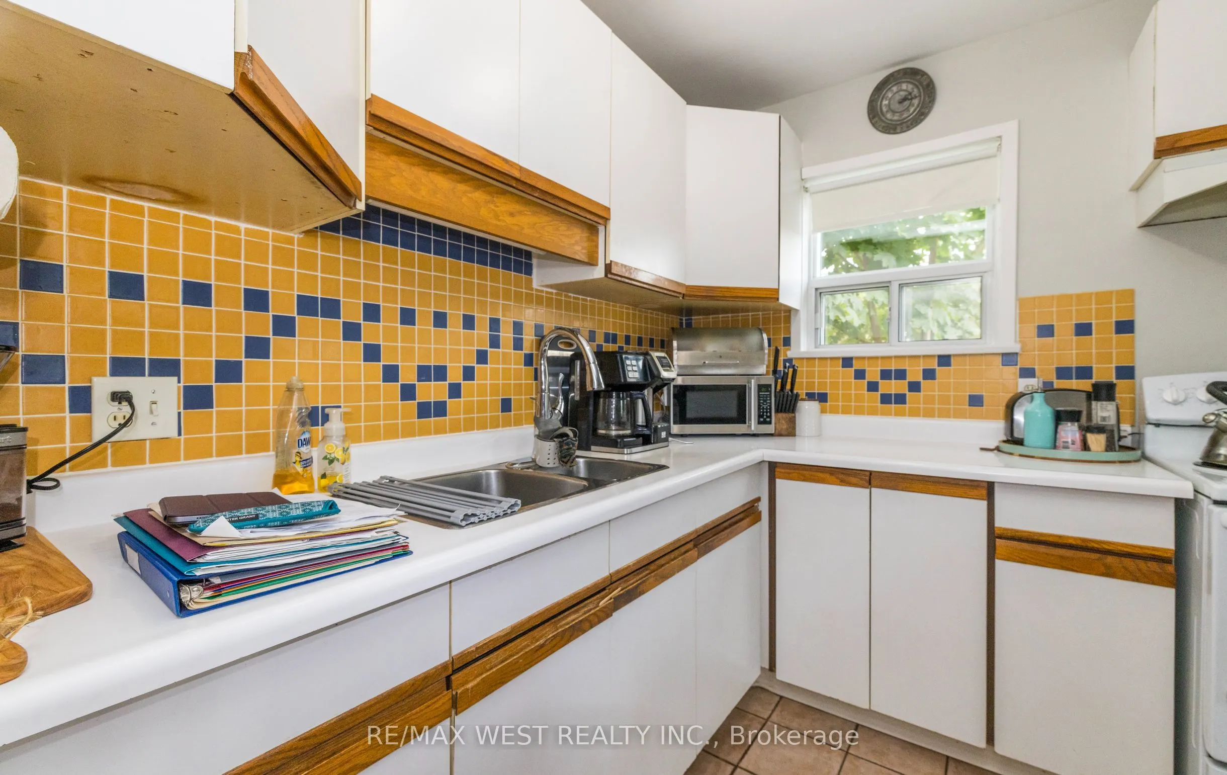 62 Allenby Avenue