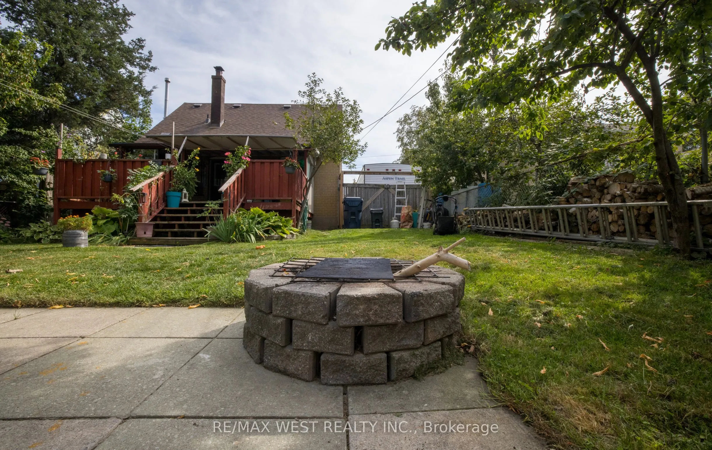 62 Allenby Avenue